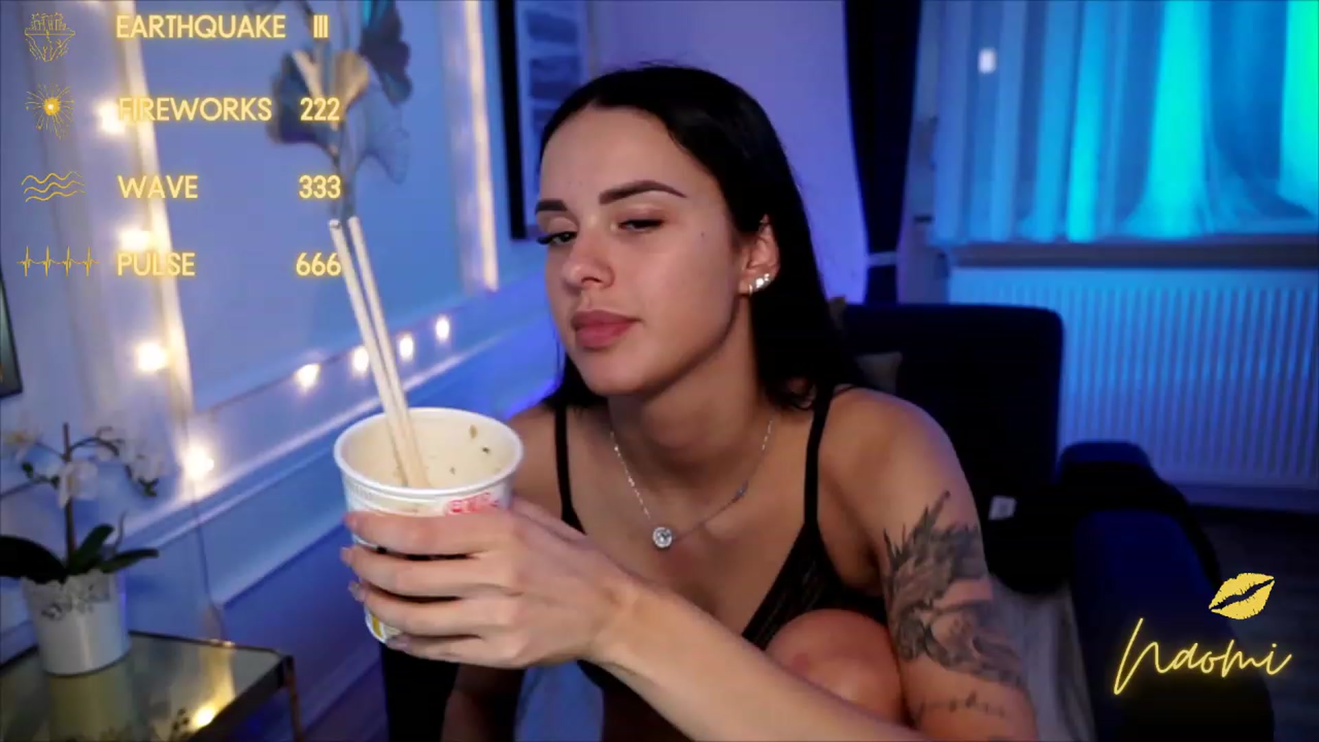 Gallery image thumbnail from cinnabellee's myfreecams stream on, 06/15/2023, 20:30 image 11 of 20