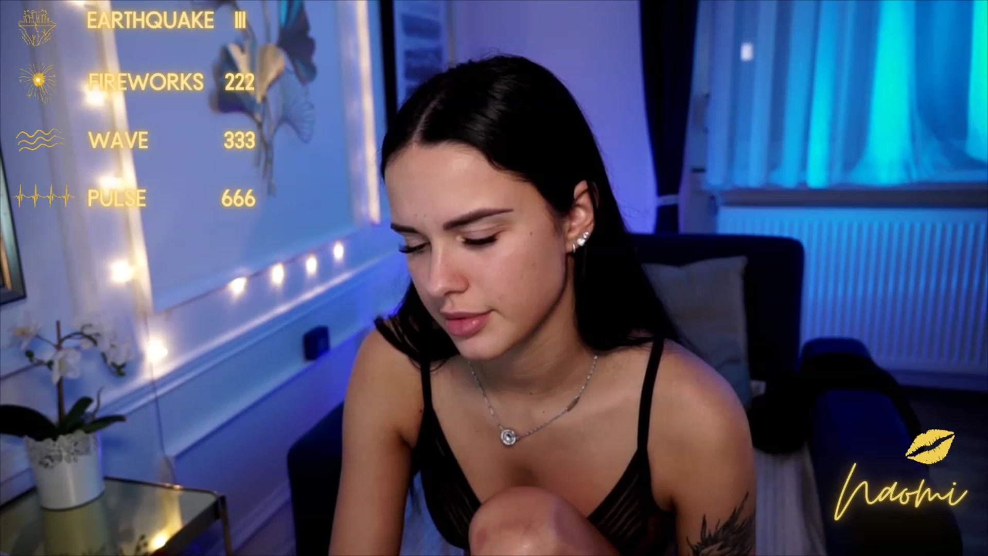 Gallery image thumbnail from cinnabellee's myfreecams stream on, 06/15/2023, 22:30 image 6 of 20