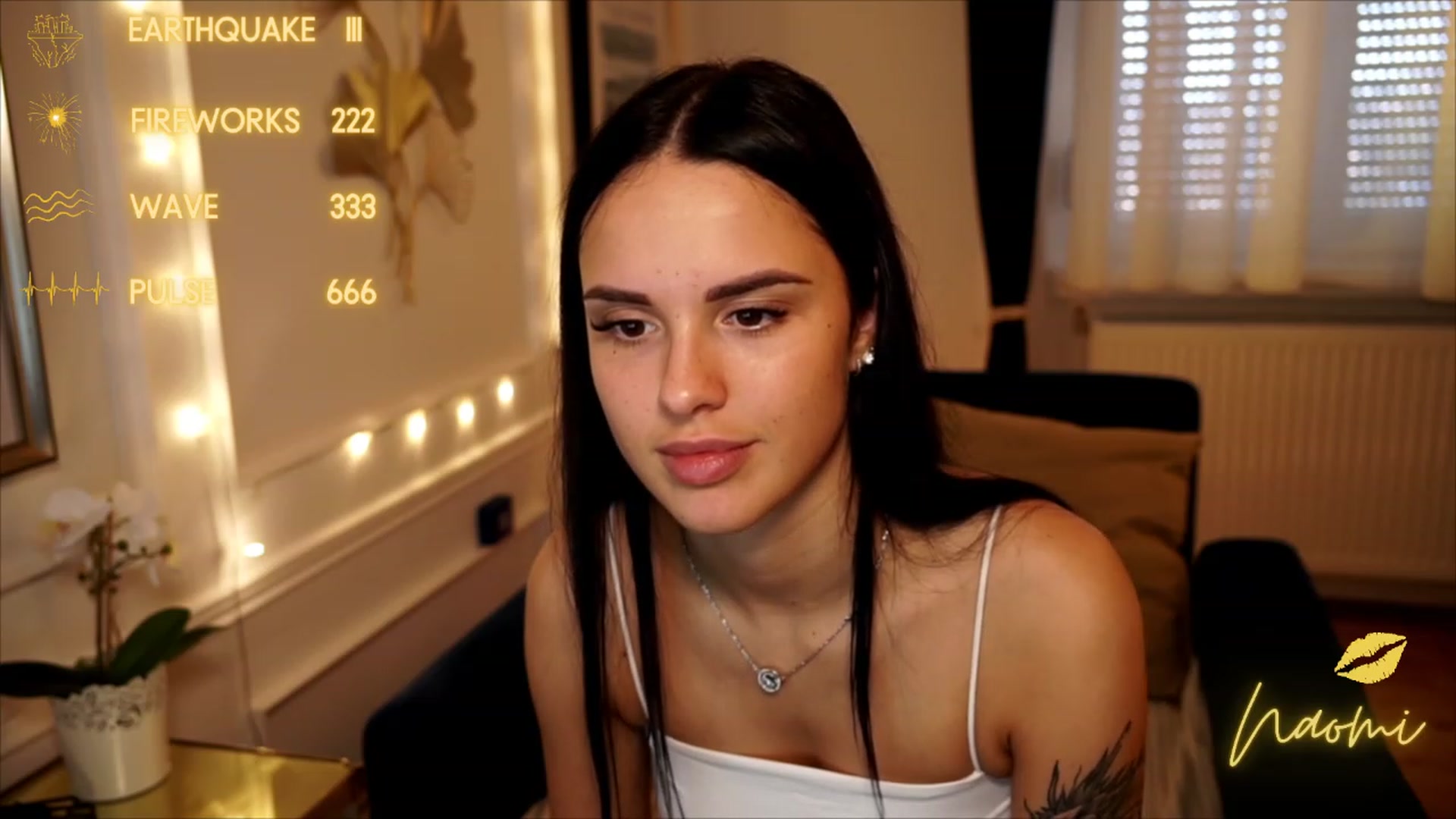 Gallery image thumbnail from cinnabellee's myfreecams stream on, 06/18/2023, 12:11 image 10 of 20