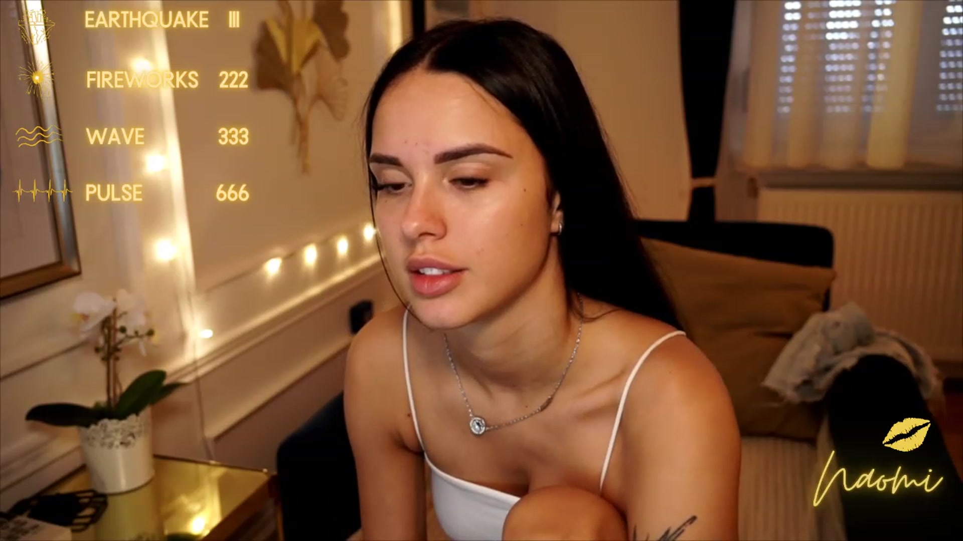 Gallery image thumbnail from cinnabellee's myfreecams stream on, 06/18/2023, 12:11 image 13 of 20