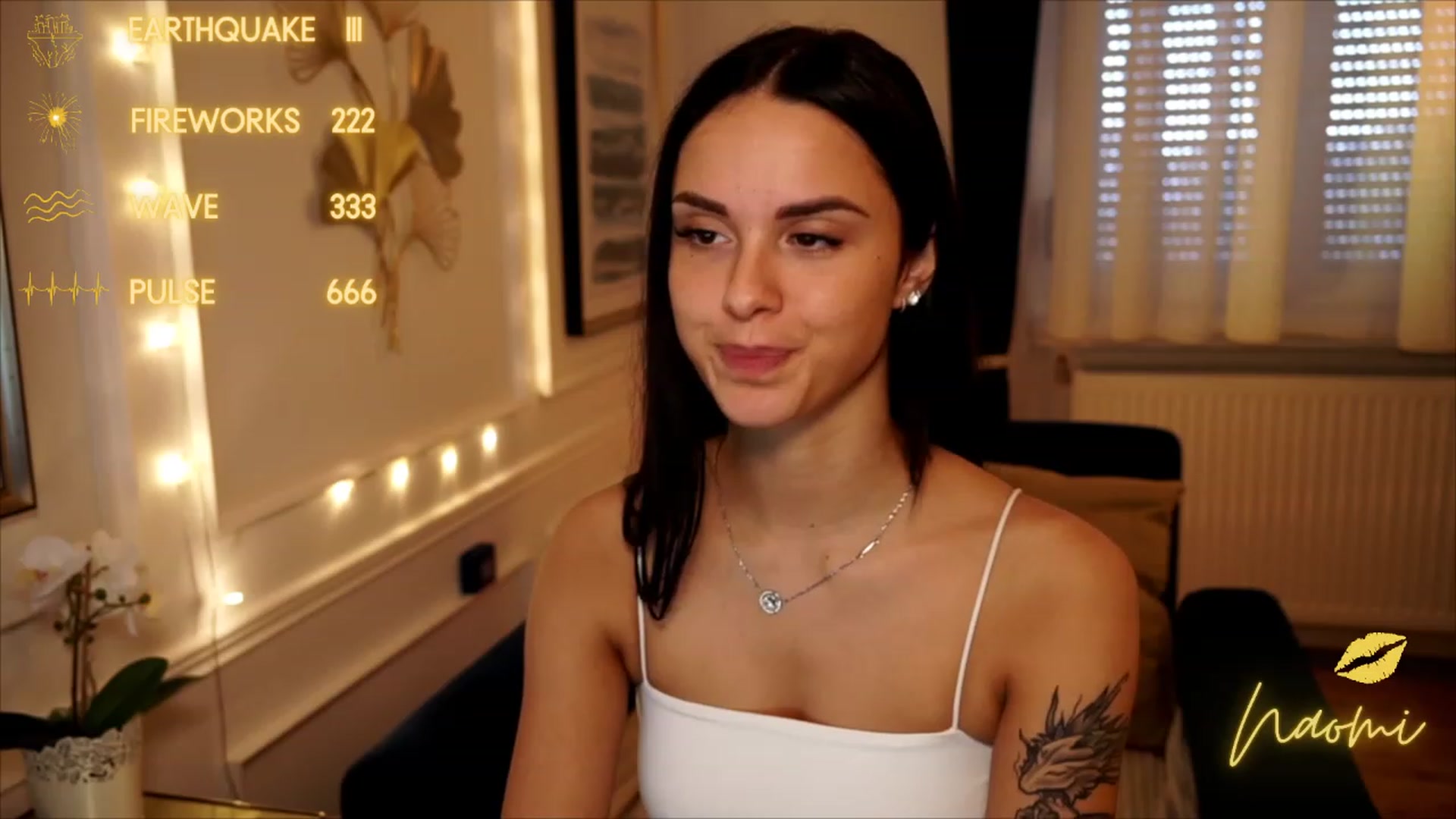 Gallery image thumbnail from cinnabellee's myfreecams stream on, 06/18/2023, 12:11 image 7 of 20
