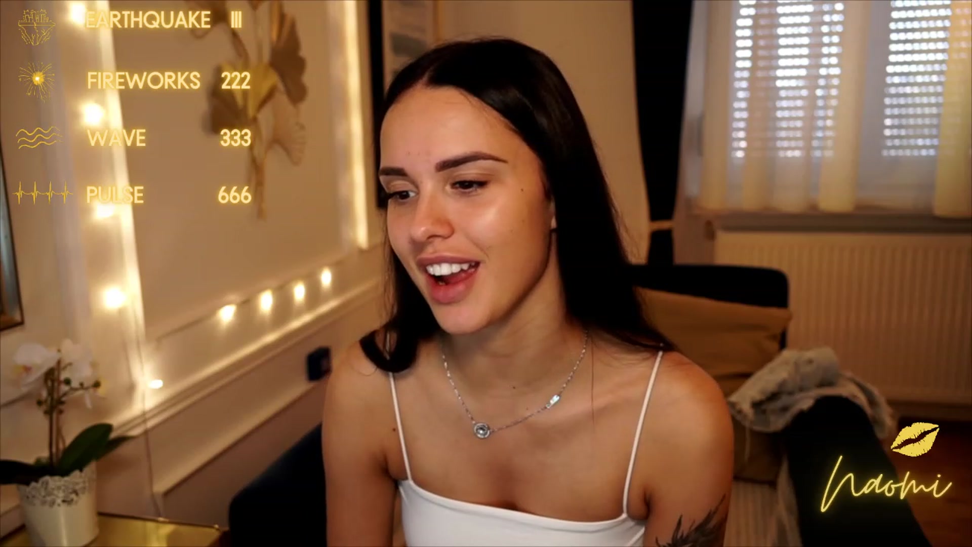 Gallery image thumbnail from cinnabellee's myfreecams stream on, 06/18/2023, 12:11 image 11 of 20