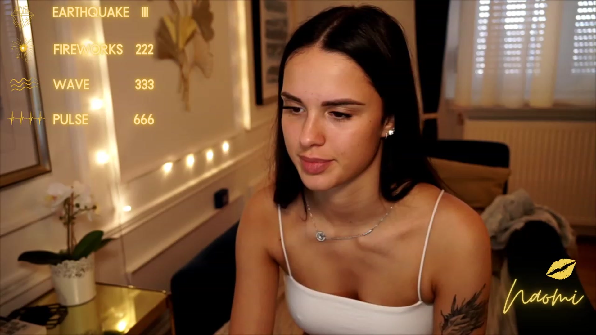Gallery image thumbnail from cinnabellee's myfreecams stream on, 06/18/2023, 12:54 image 17 of 20