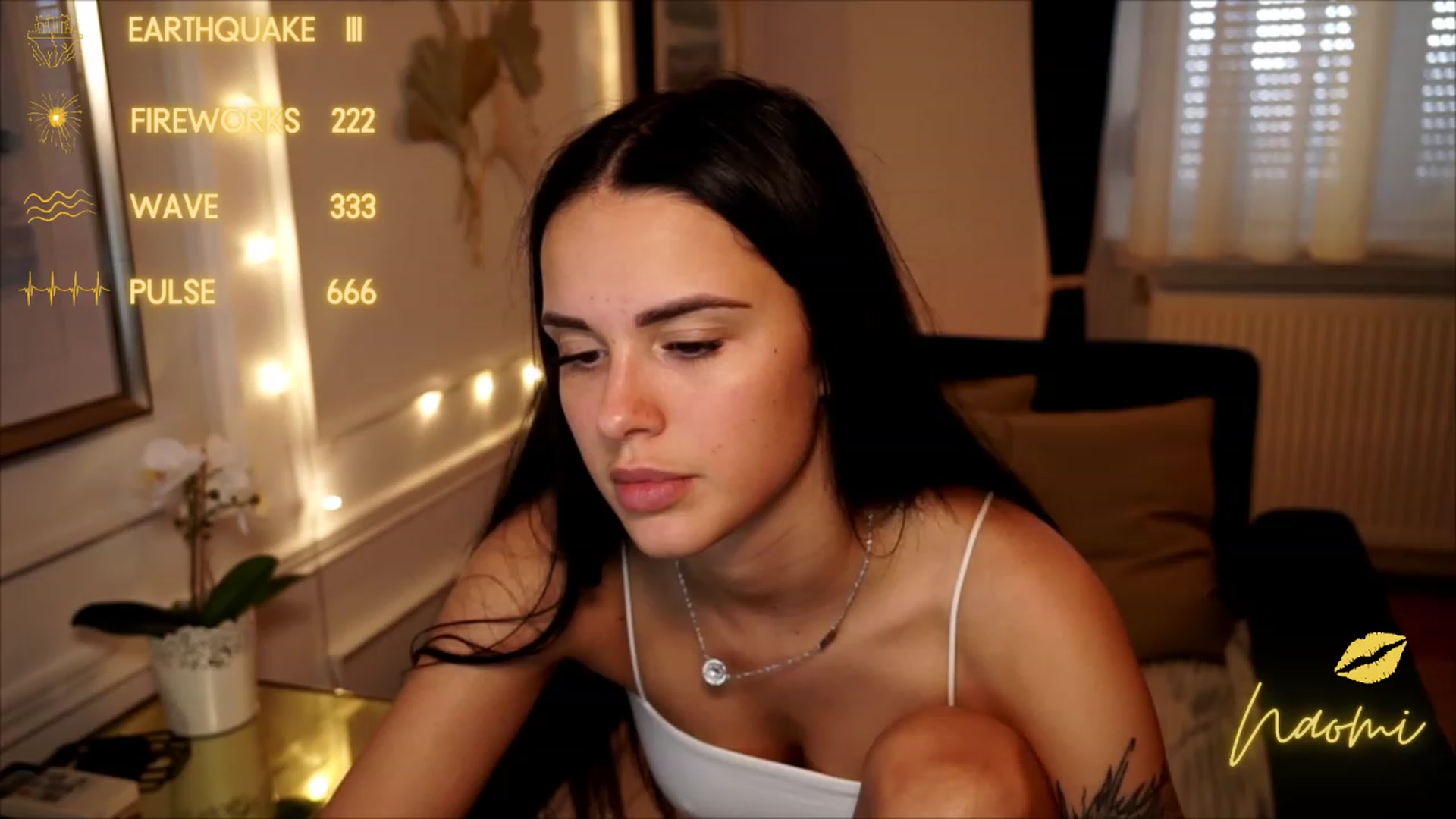 Gallery image thumbnail from cinnabellee's myfreecams stream on, 06/18/2023, 15:55 image 10 of 20