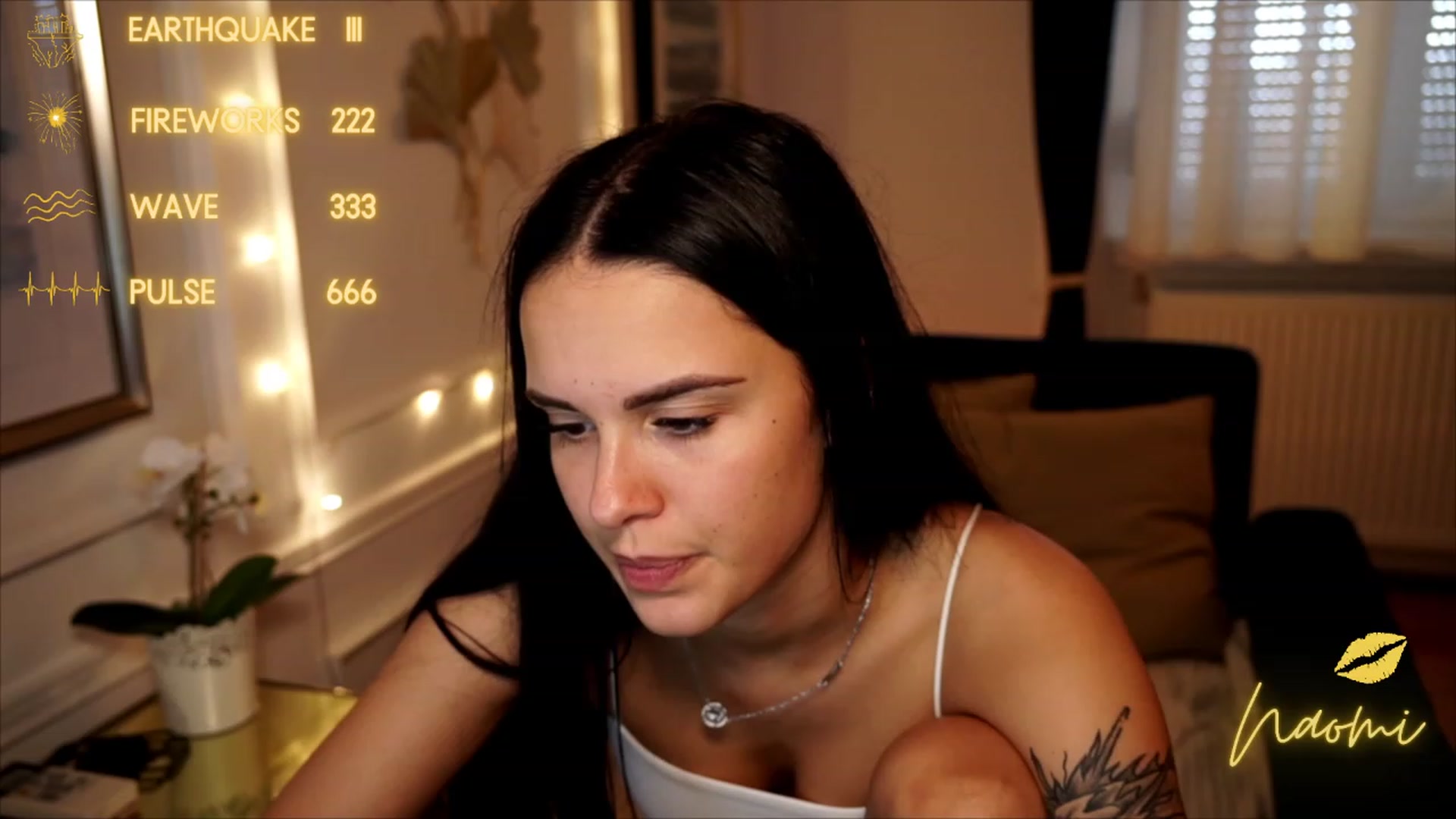 Gallery image thumbnail from cinnabellee's myfreecams stream on, 06/18/2023, 15:55 image 8 of 20