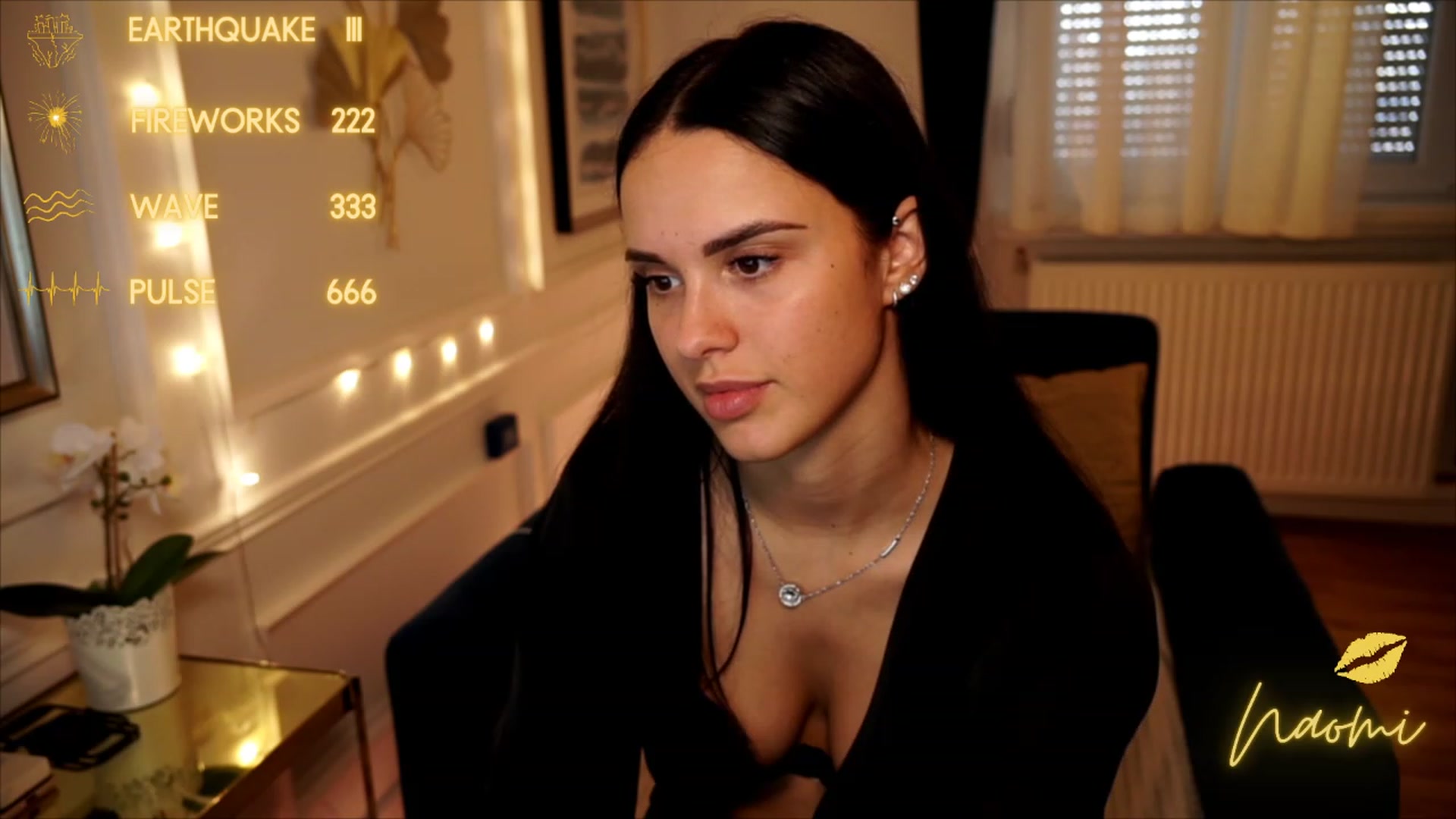 Gallery image thumbnail from cinnabellee's myfreecams stream on, 06/19/2023, 16:37 image 20 of 20