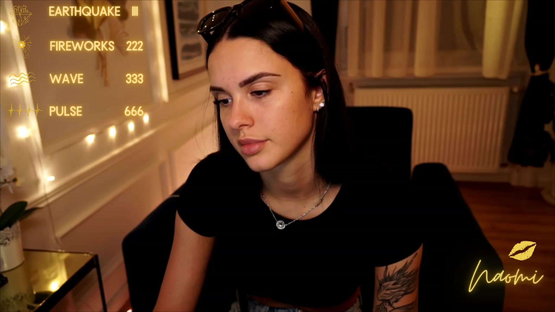 Gallery image thumbnail from cinnabellee's myfreecams stream on, 06/19/2023, 19:51 image 9 of 20