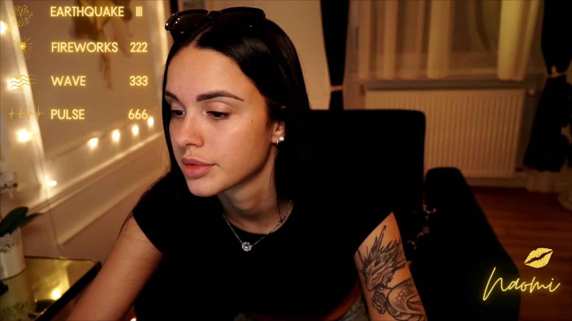 Gallery image thumbnail from cinnabellee's myfreecams stream on, 06/19/2023, 19:51 image 6 of 20