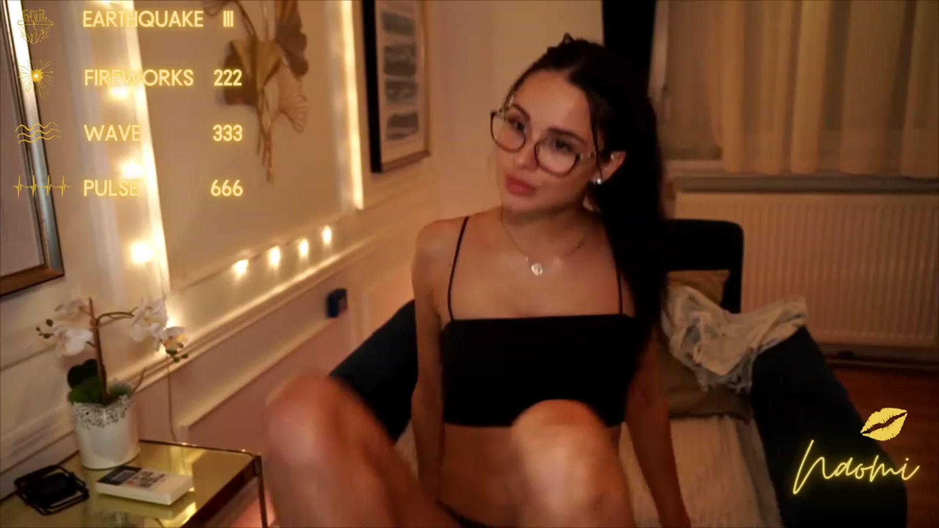 Gallery image thumbnail from cinnabellee's myfreecams stream on, 06/25/2023, 18:43 image 18 of 20