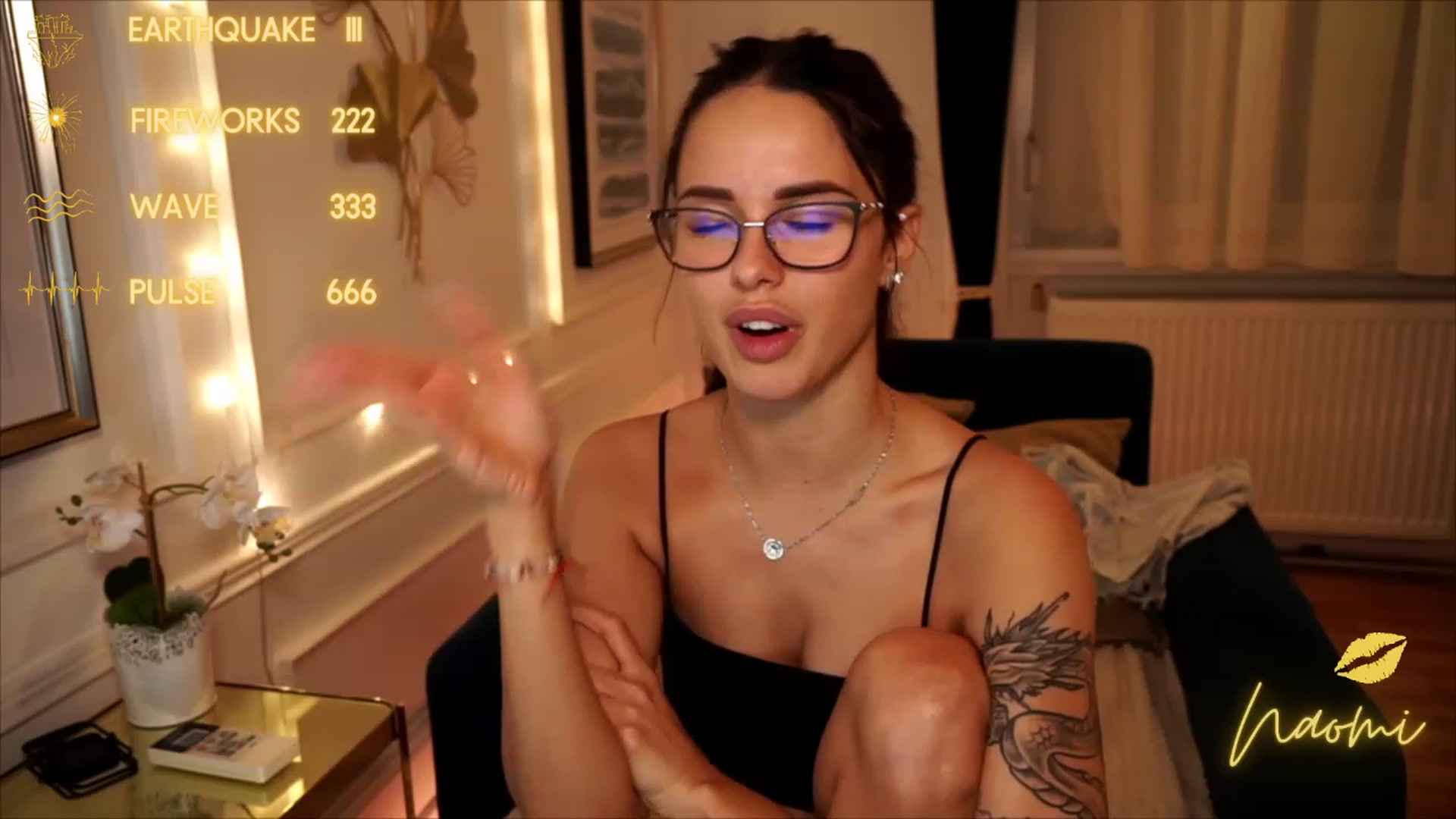 Gallery image thumbnail from cinnabellee's myfreecams stream on, 06/25/2023, 18:43 image 19 of 20