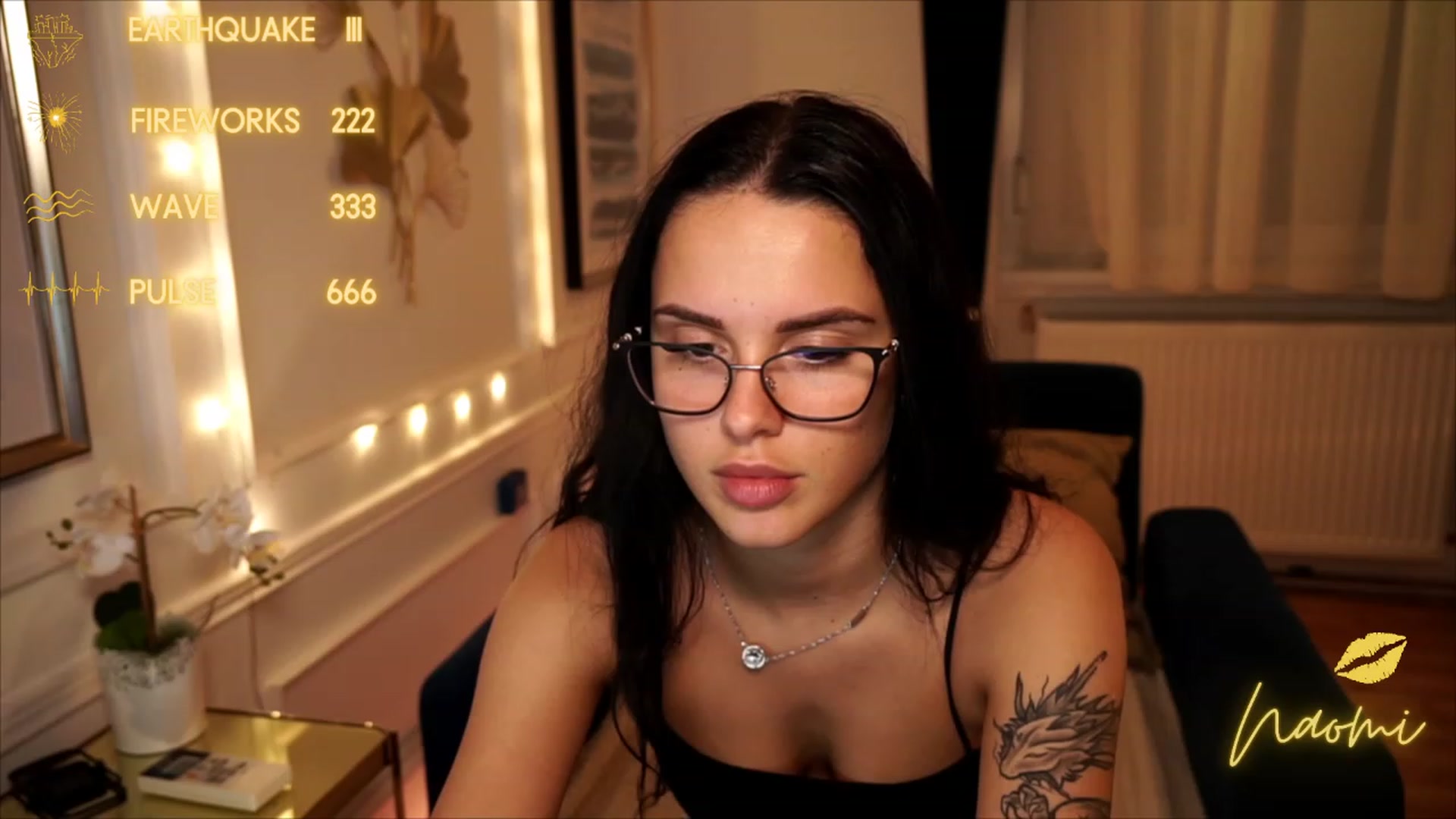 Gallery image thumbnail from cinnabellee's myfreecams stream on, 06/25/2023, 18:43 image 1 of 20