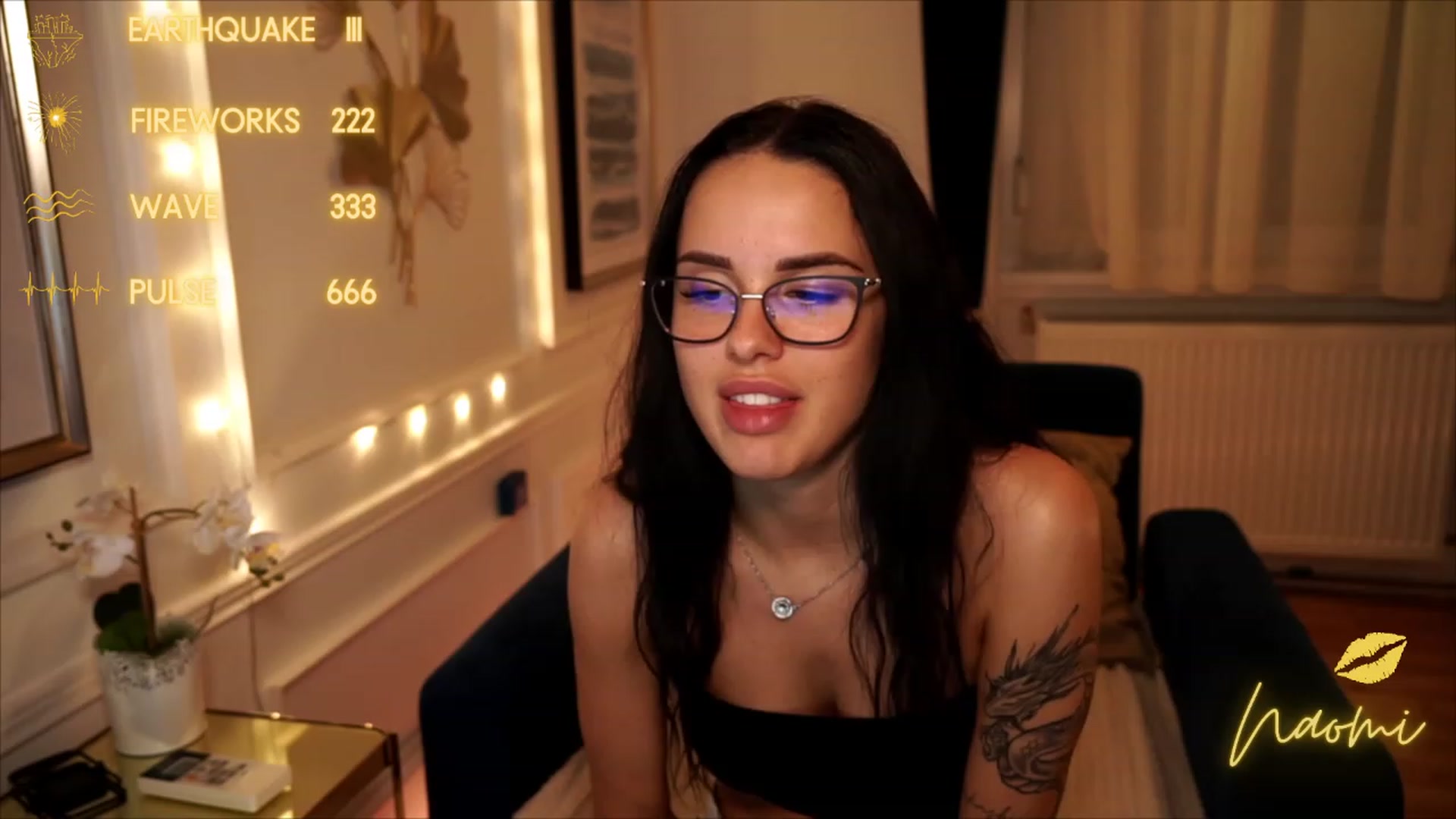 Gallery image thumbnail from cinnabellee's myfreecams stream on, 06/25/2023, 18:43 image 2 of 20