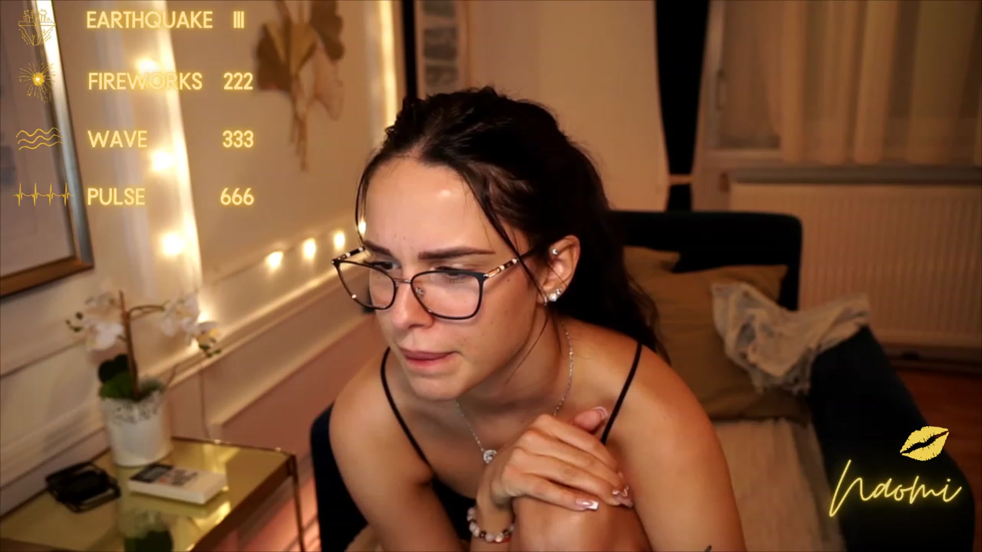 Gallery image thumbnail from cinnabellee's myfreecams stream on, 06/25/2023, 19:04 image 2 of 20