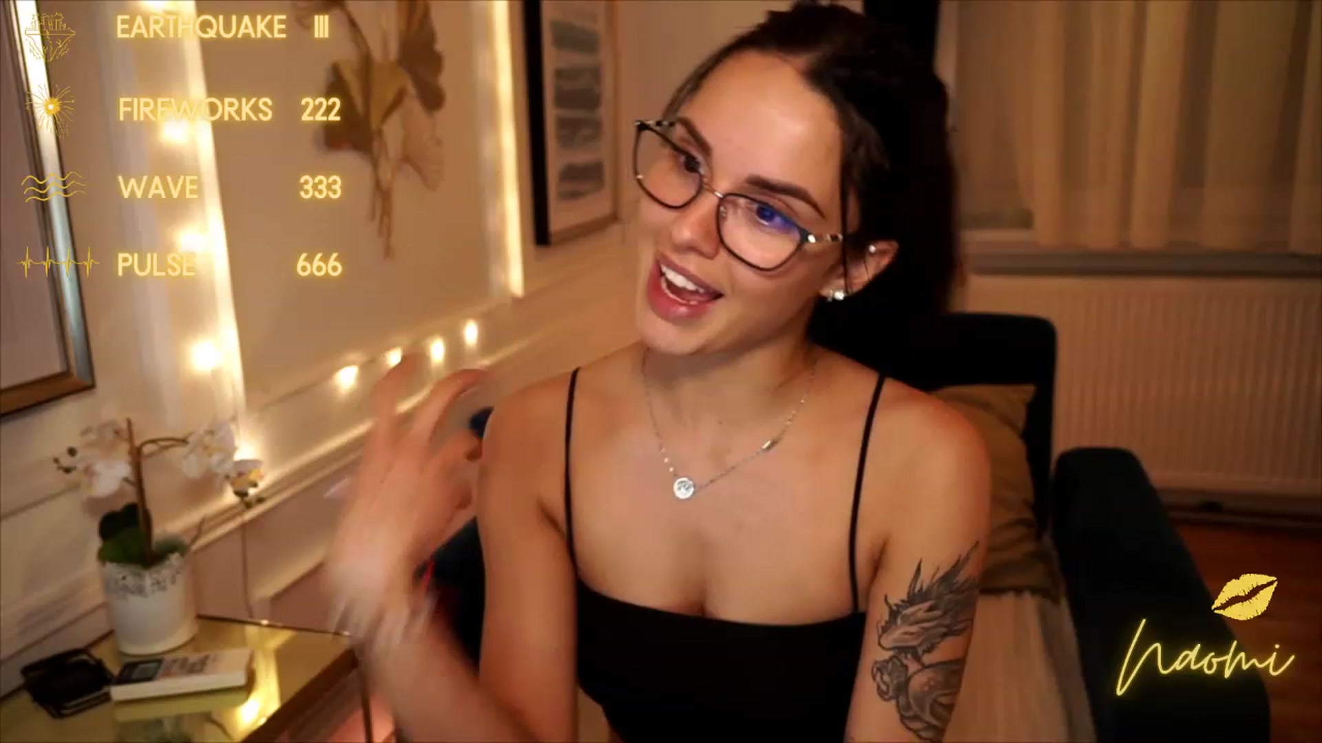 Gallery image thumbnail from cinnabellee's myfreecams stream on, 06/25/2023, 19:04 image 11 of 20