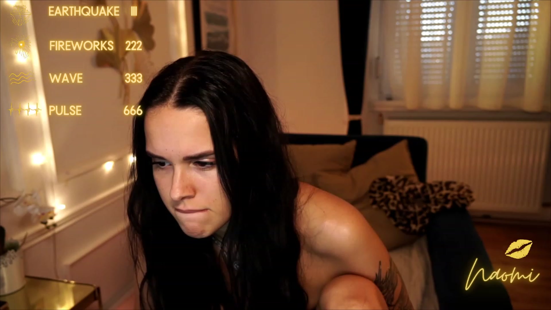 Gallery image thumbnail from cinnabellee's myfreecams stream on, 06/26/2023, 17:41 image 1 of 20
