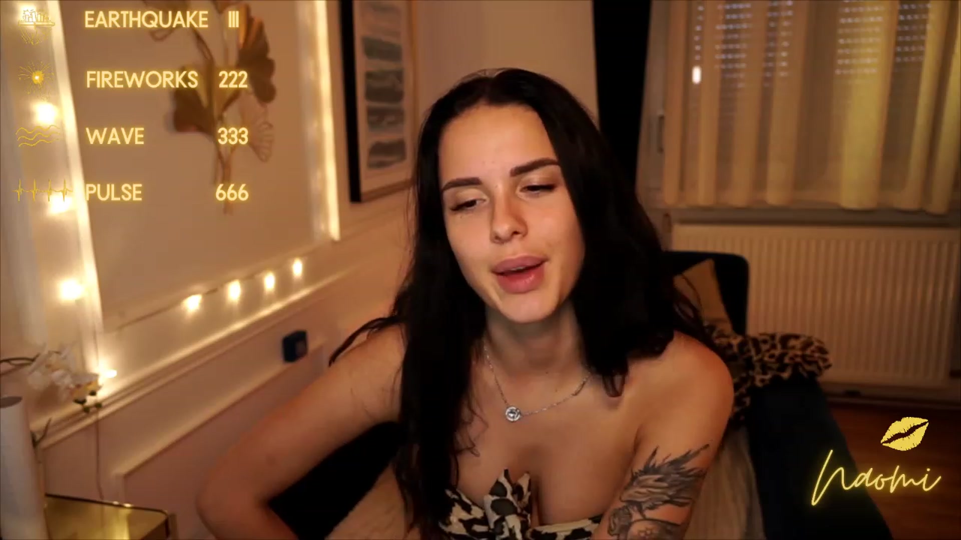 Gallery image thumbnail from cinnabellee's myfreecams stream on, 06/26/2023, 18:54 image 16 of 20