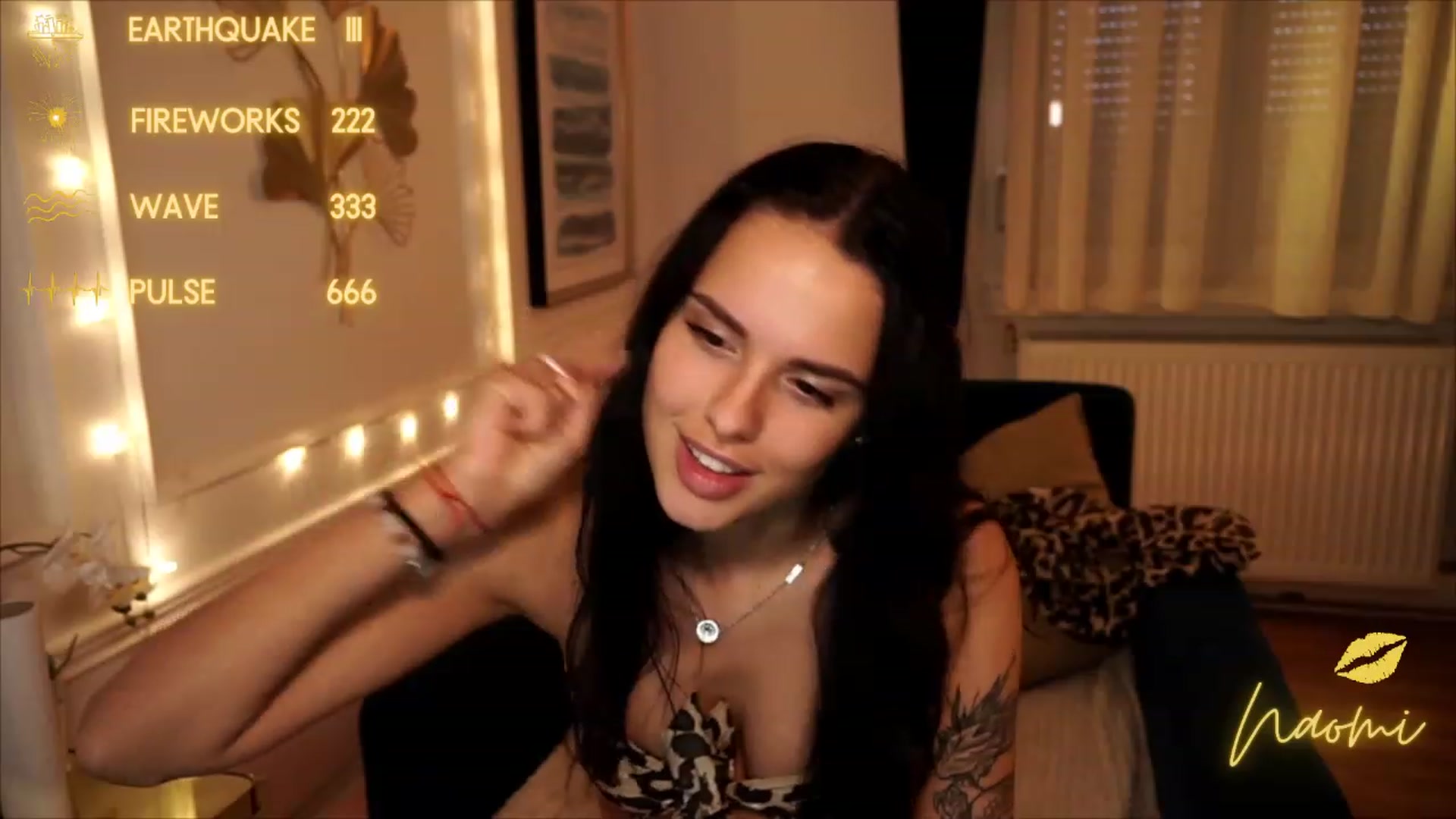 Gallery image thumbnail from cinnabellee's myfreecams stream on, 06/26/2023, 18:54 image 17 of 20