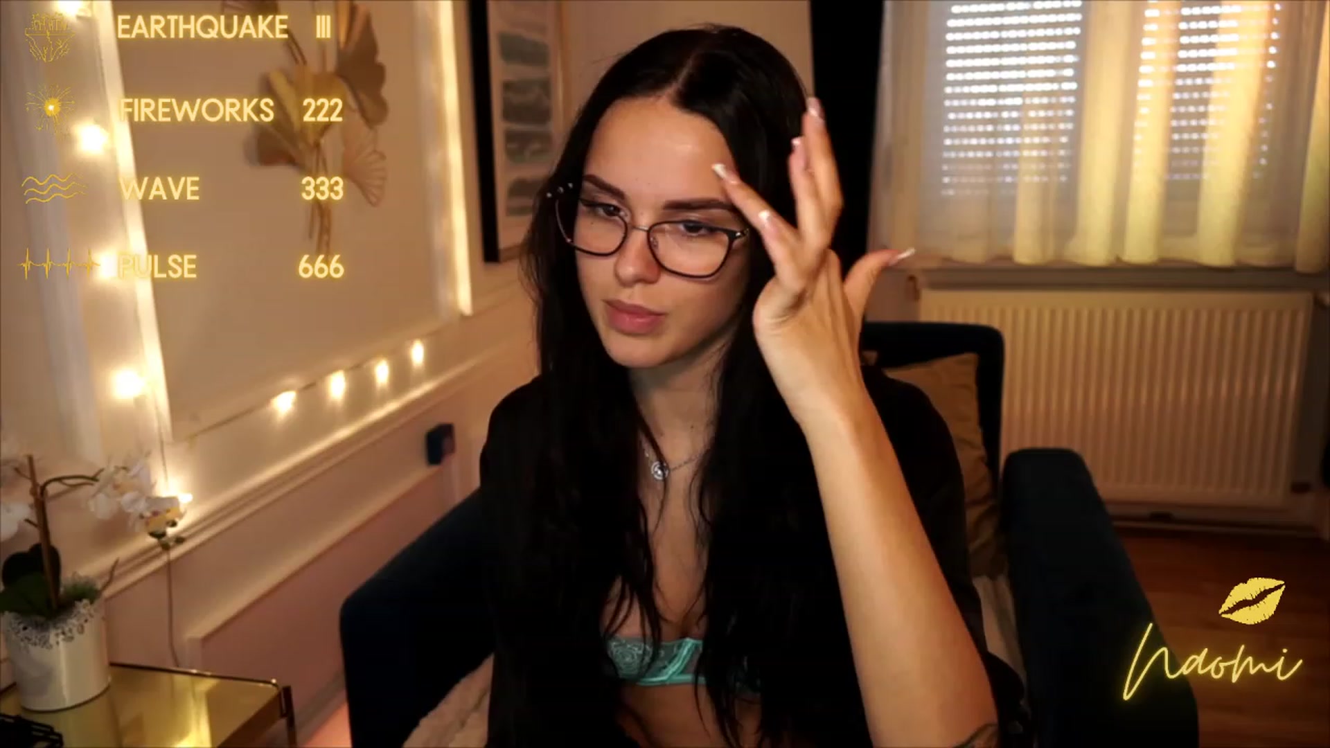Gallery image thumbnail from cinnabellee's myfreecams stream on, 06/28/2023, 18:00 image 1 of 20