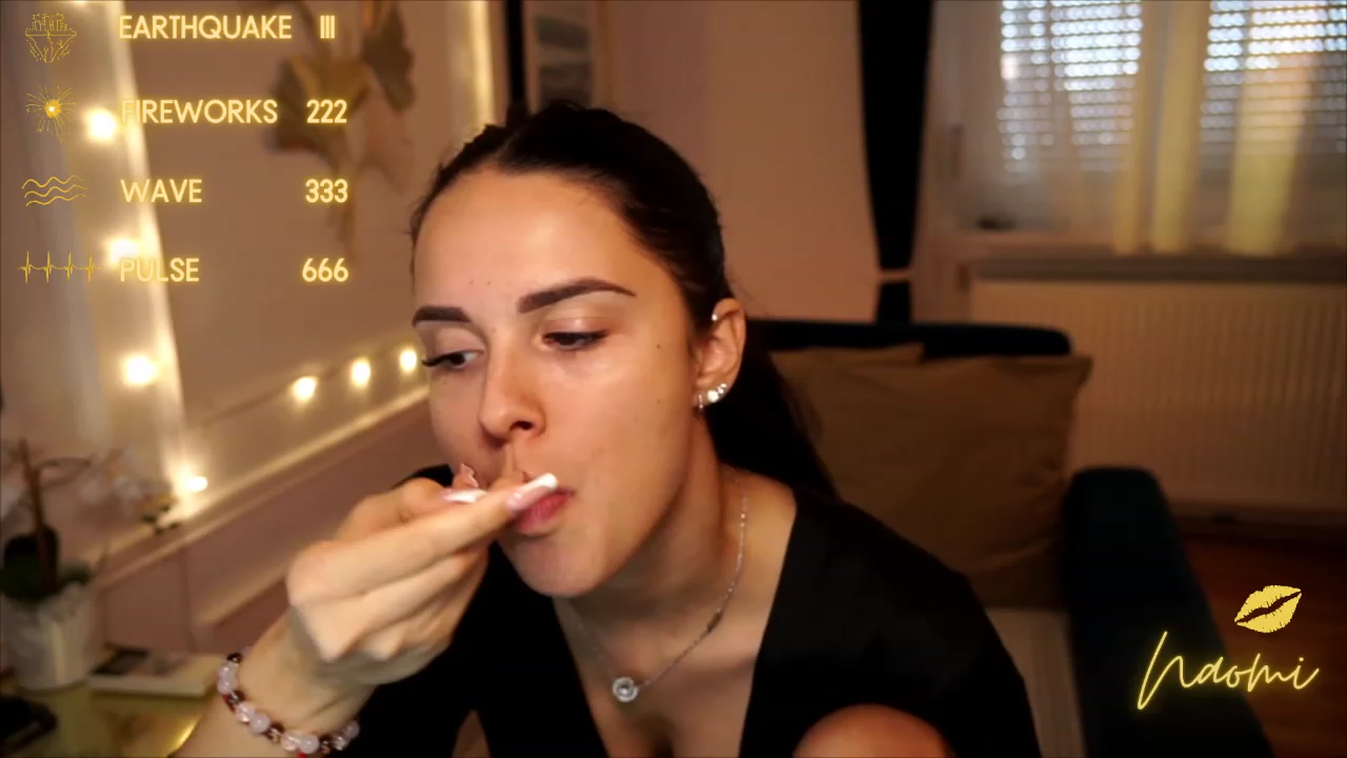 Gallery image thumbnail from cinnabellee's myfreecams stream on, 06/29/2023, 18:00 image 4 of 20