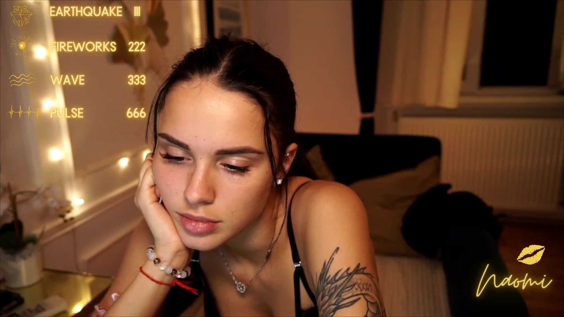 Gallery image thumbnail from cinnabellee's myfreecams stream on, 06/29/2023, 20:11 image 16 of 20