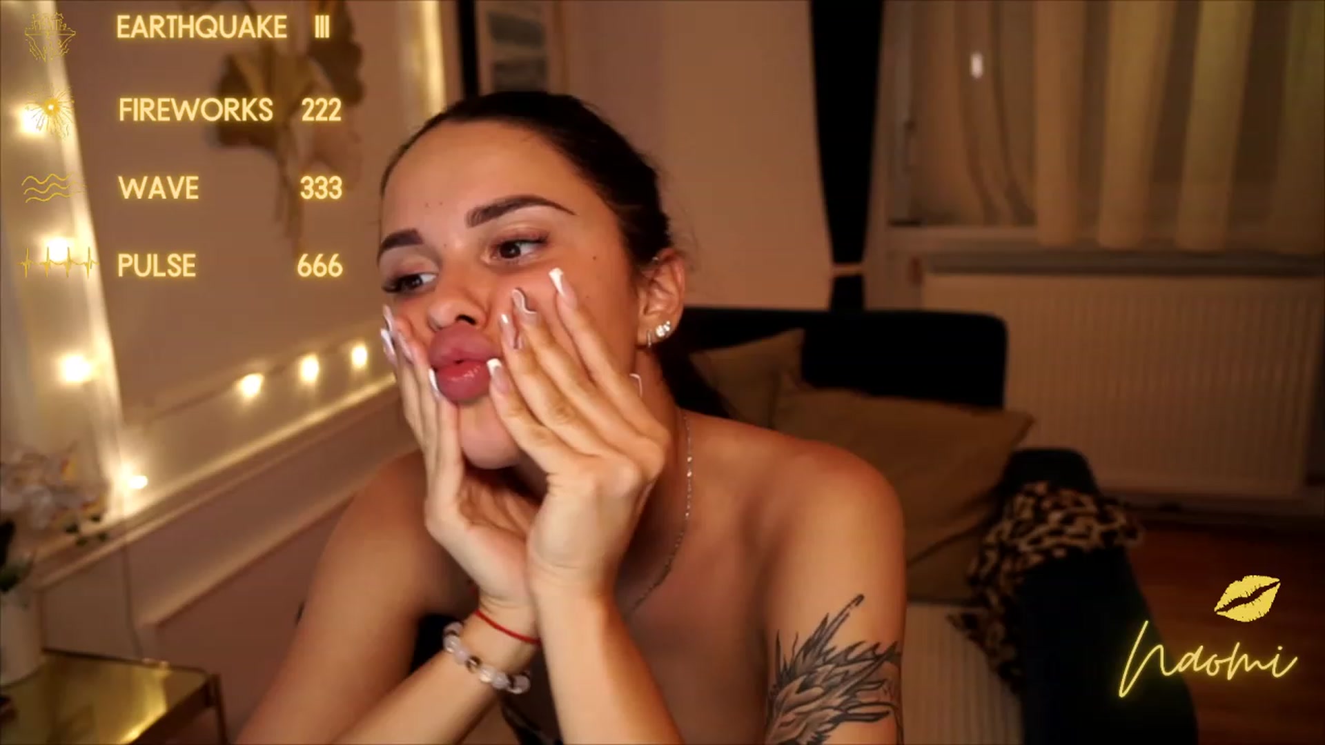 Gallery image thumbnail from cinnabellee's myfreecams stream on, 07/01/2023, 18:52 image 8 of 20