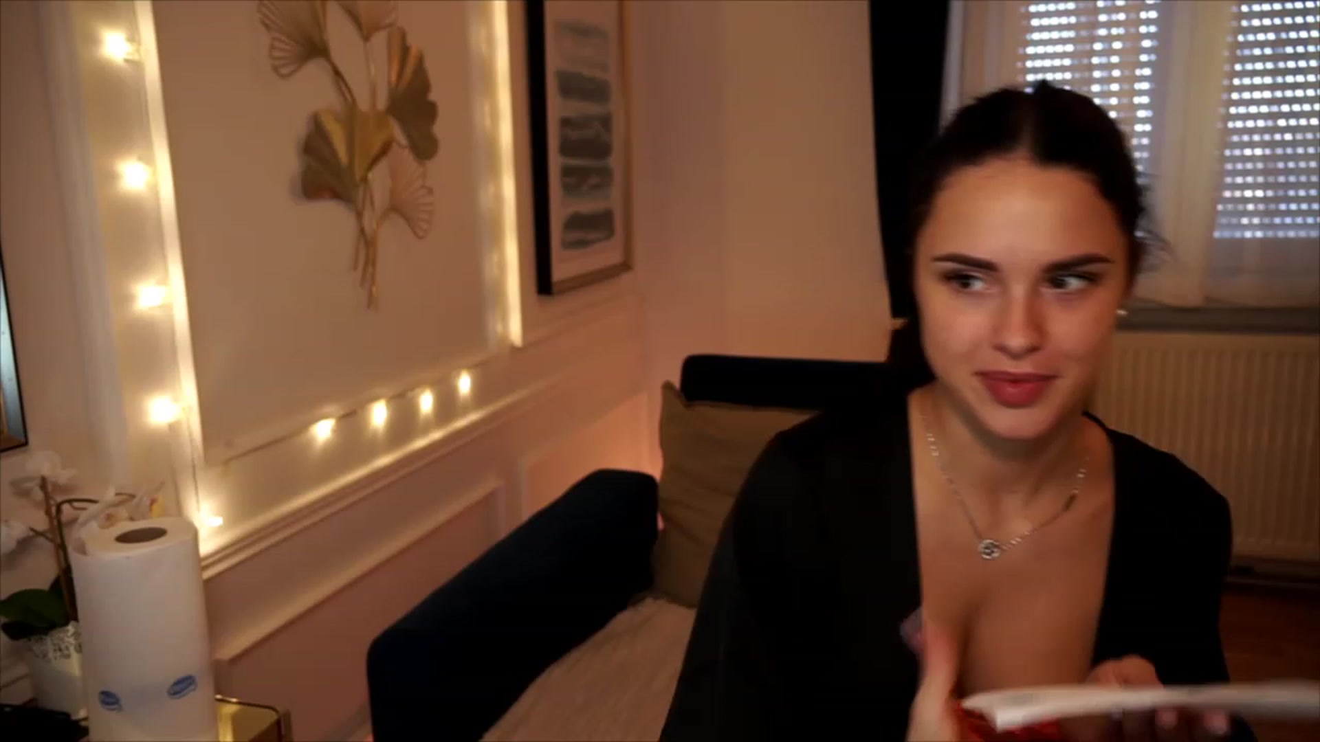 Gallery image thumbnail from cinnabellee's myfreecams stream on, 07/02/2023, 10:39 image 14 of 20