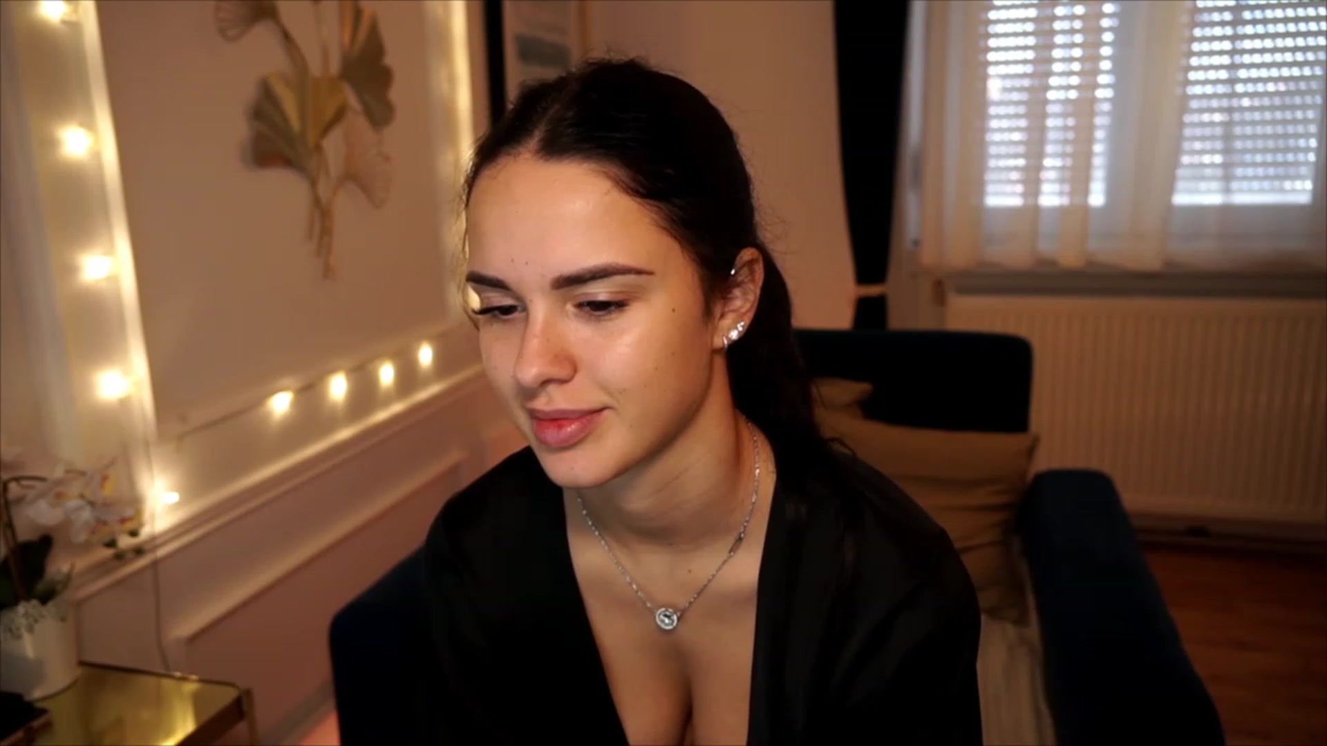 Gallery image thumbnail from cinnabellee's myfreecams stream on, 07/02/2023, 11:49 image 7 of 20