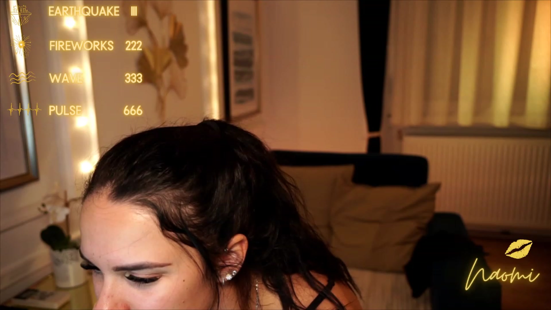 Gallery image thumbnail from cinnabellee's myfreecams stream on, 07/08/2023, 21:18 image 16 of 20