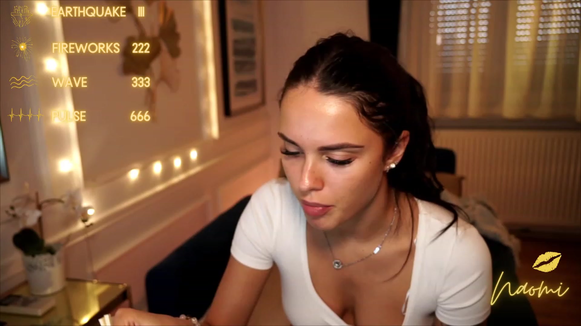 Gallery image thumbnail from cinnabellee's myfreecams stream on, 07/09/2023, 18:29 image 14 of 20