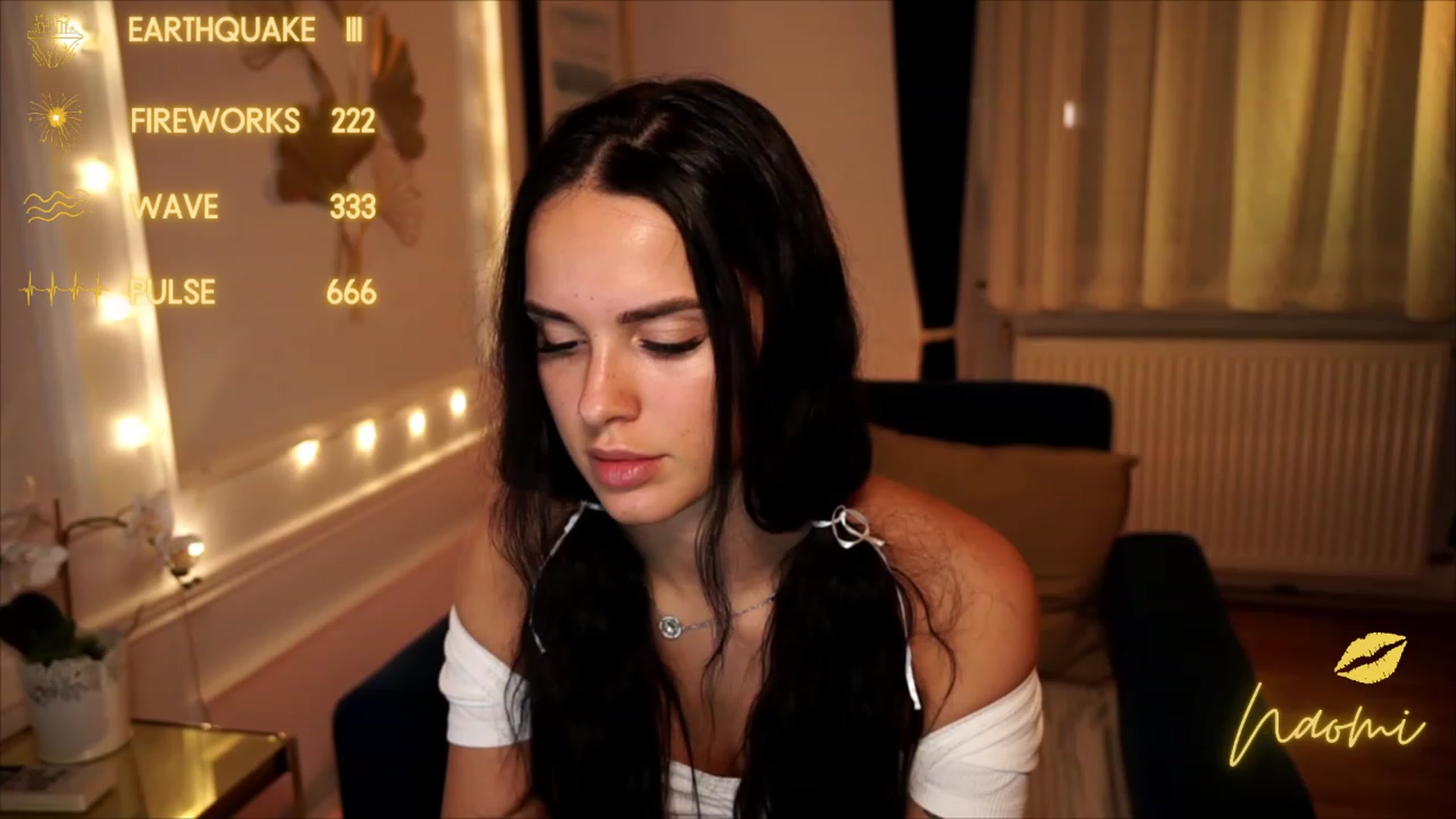 Gallery image thumbnail from cinnabellee's myfreecams stream on, 07/09/2023, 20:05 image 3 of 20