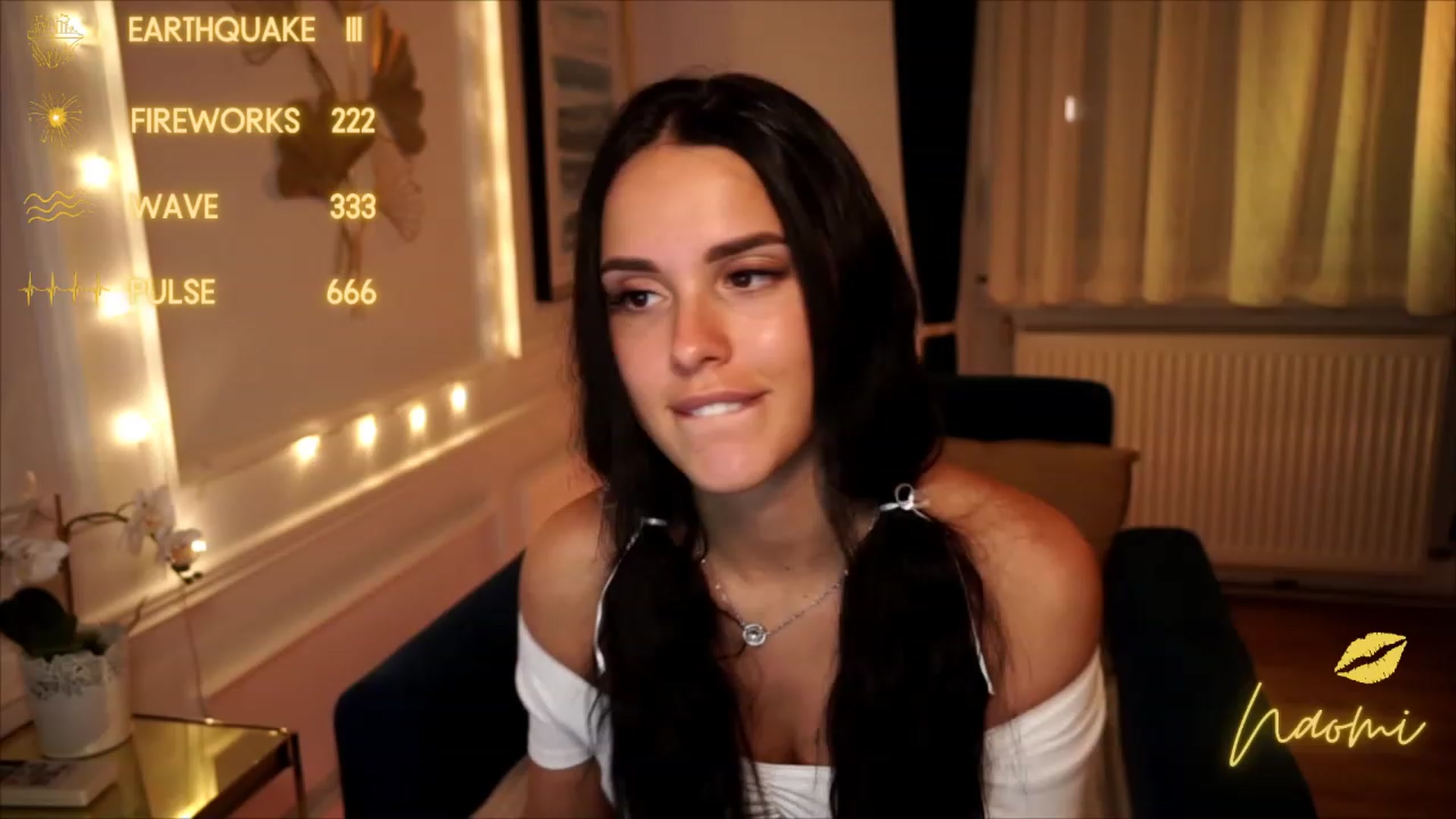 Gallery image thumbnail from cinnabellee's myfreecams stream on, 07/09/2023, 20:05 image 19 of 20