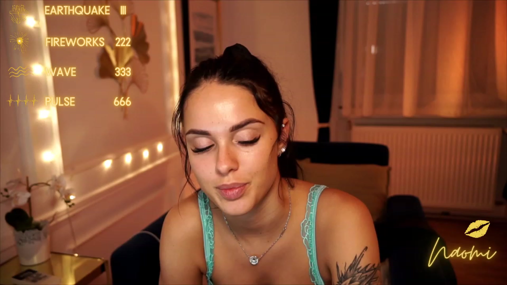 Gallery image thumbnail from cinnabellee's myfreecams stream on, 07/11/2023, 18:23 image 5 of 20