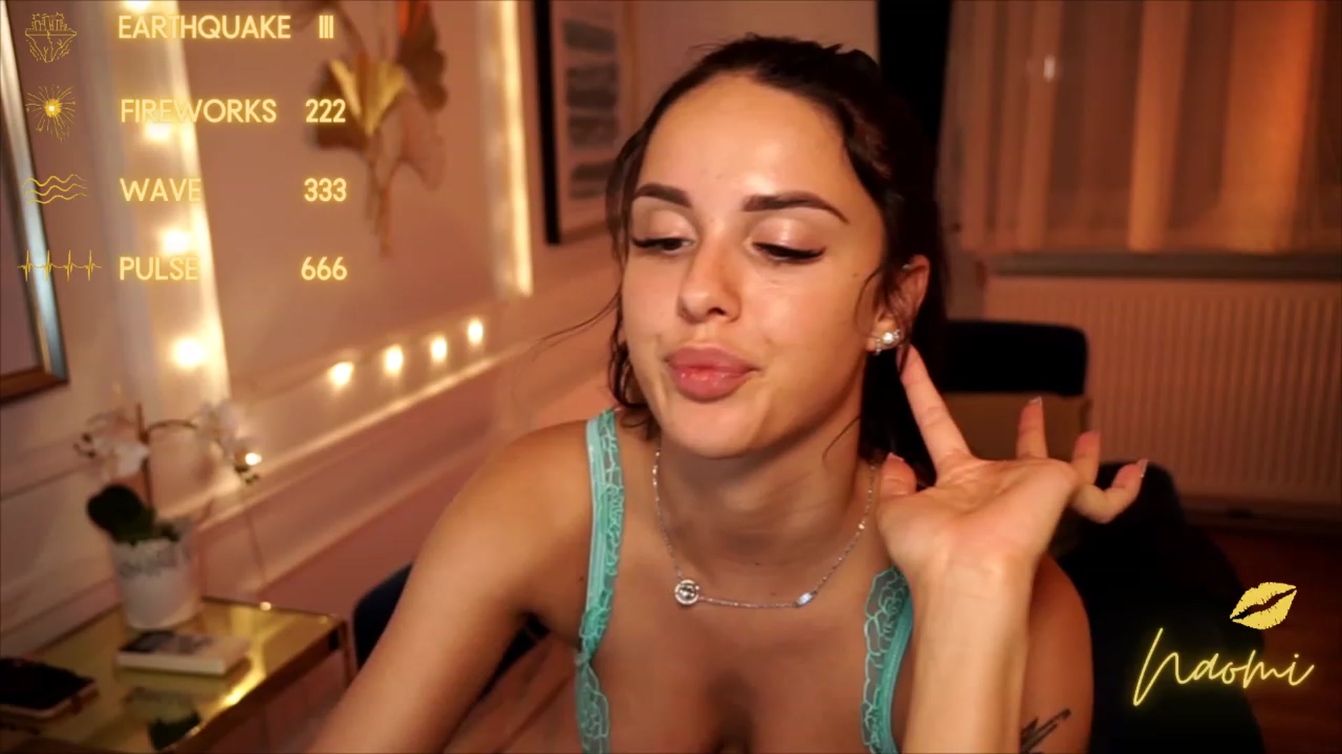 Gallery image thumbnail from cinnabellee's myfreecams stream on, 07/11/2023, 19:08 image 17 of 20