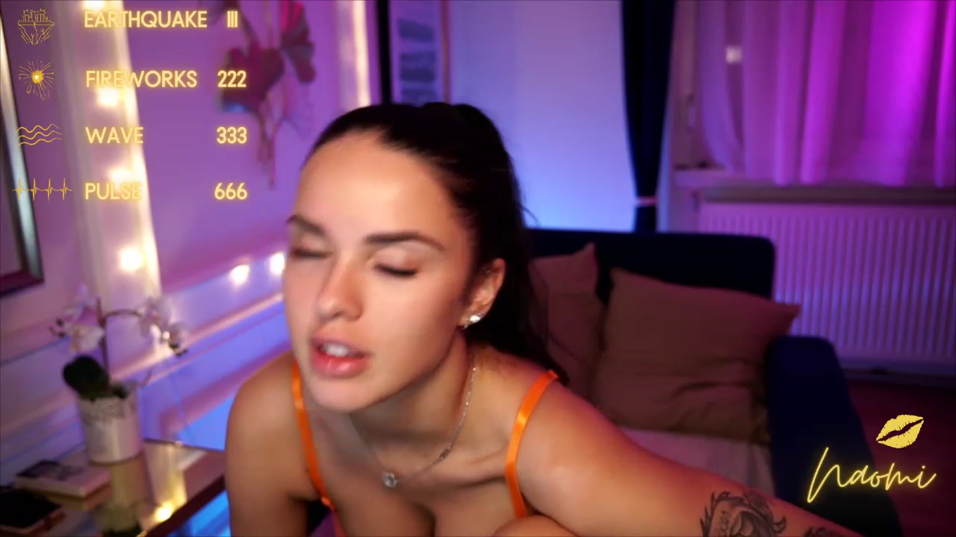 Gallery image thumbnail from cinnabellee's myfreecams stream on, 07/12/2023, 20:25 image 15 of 20