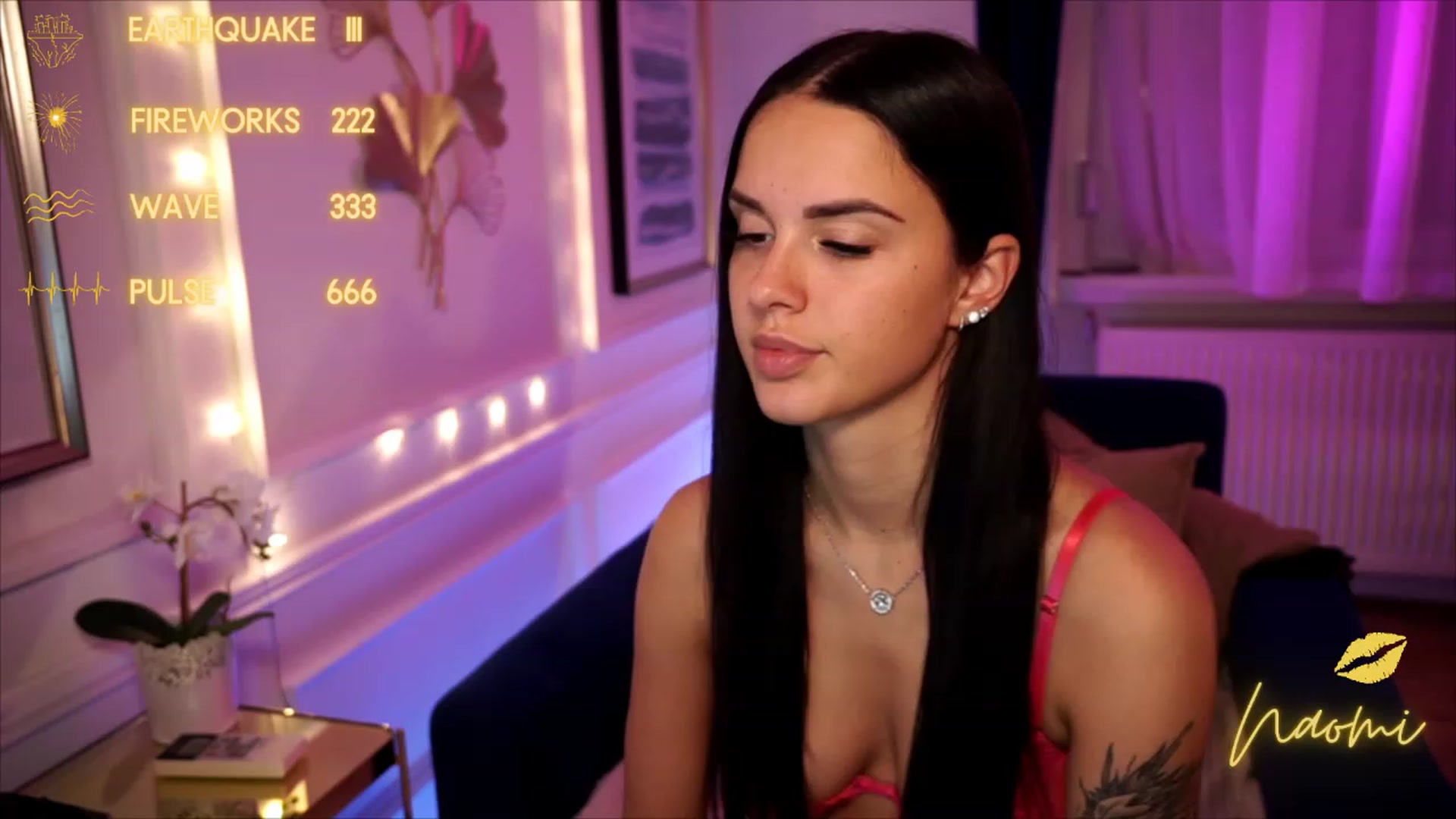 Gallery image thumbnail from cinnabellee's myfreecams stream on, 07/17/2023, 15:14 image 10 of 20