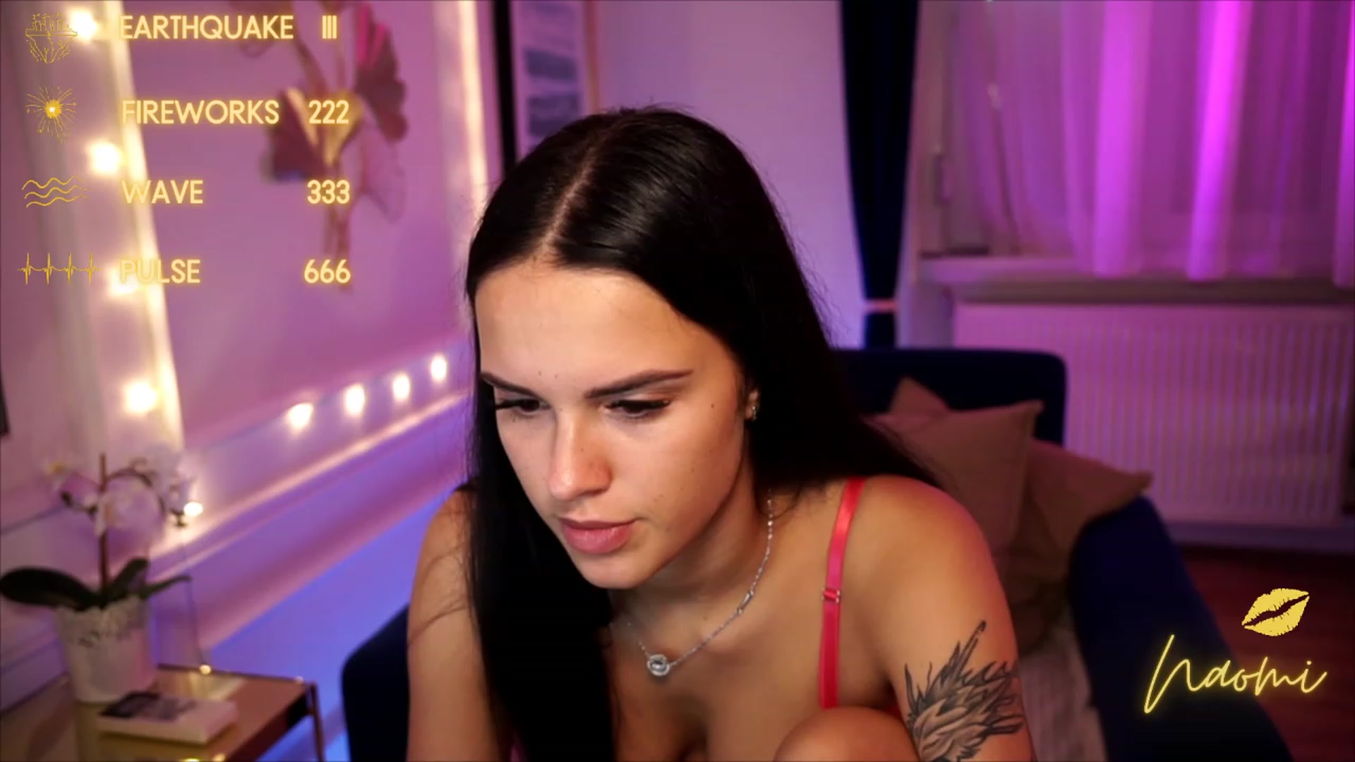 Gallery image thumbnail from cinnabellee's myfreecams stream on, 07/17/2023, 16:00 image 3 of 20
