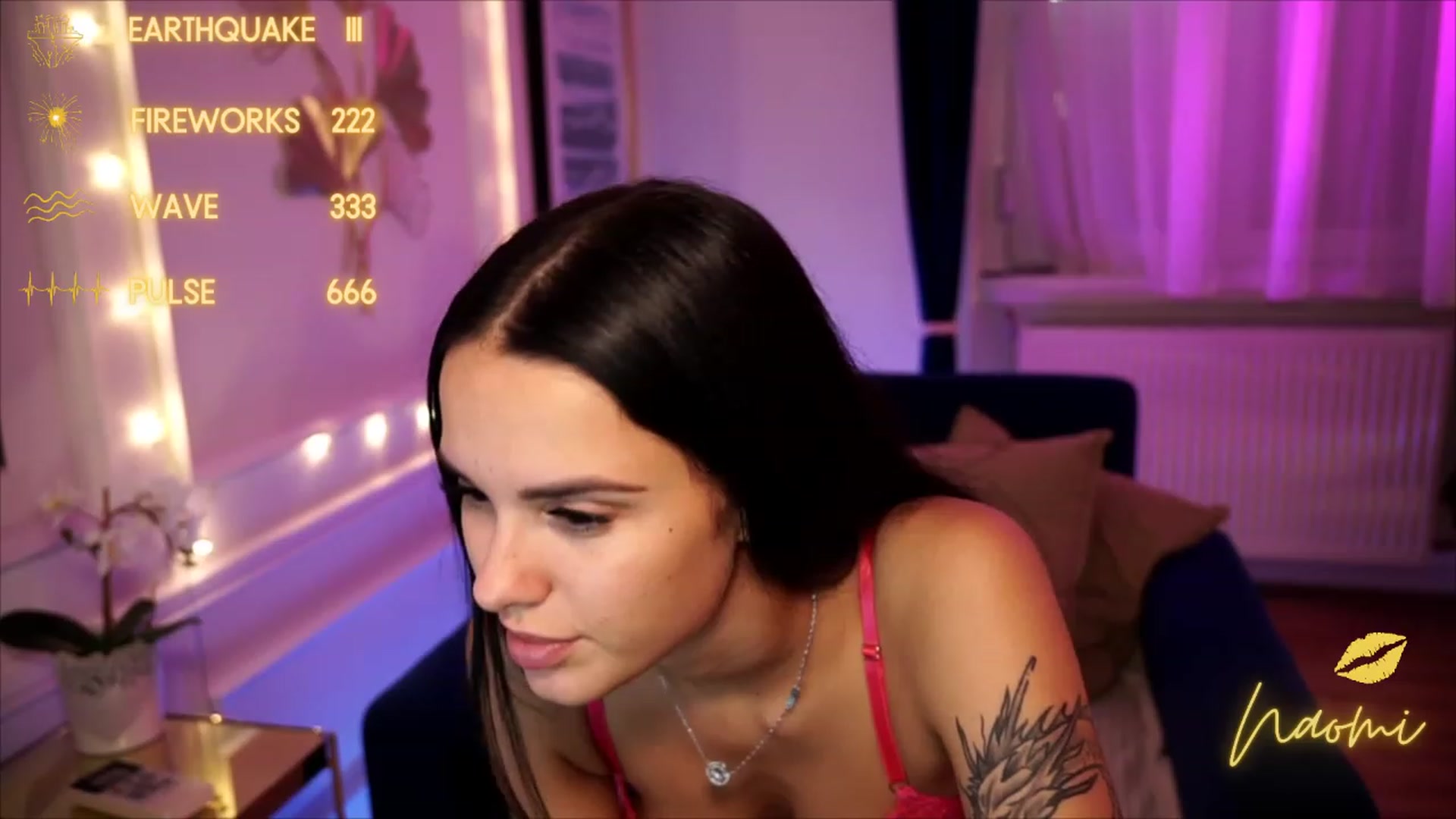 Gallery image thumbnail from cinnabellee's myfreecams stream on, 07/17/2023, 16:00 image 13 of 20