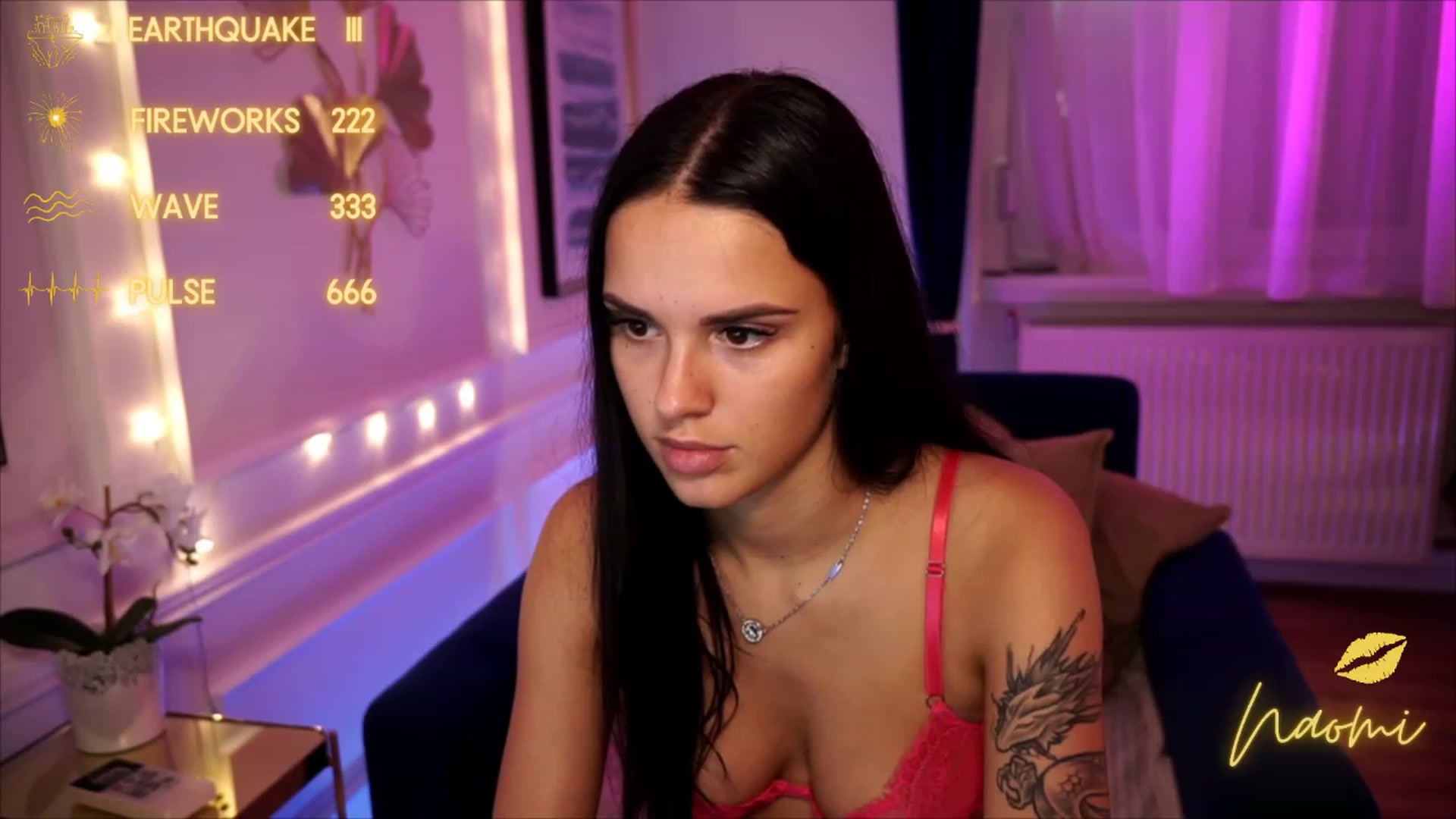 Gallery image thumbnail from cinnabellee's myfreecams stream on, 07/17/2023, 16:00 image 12 of 20