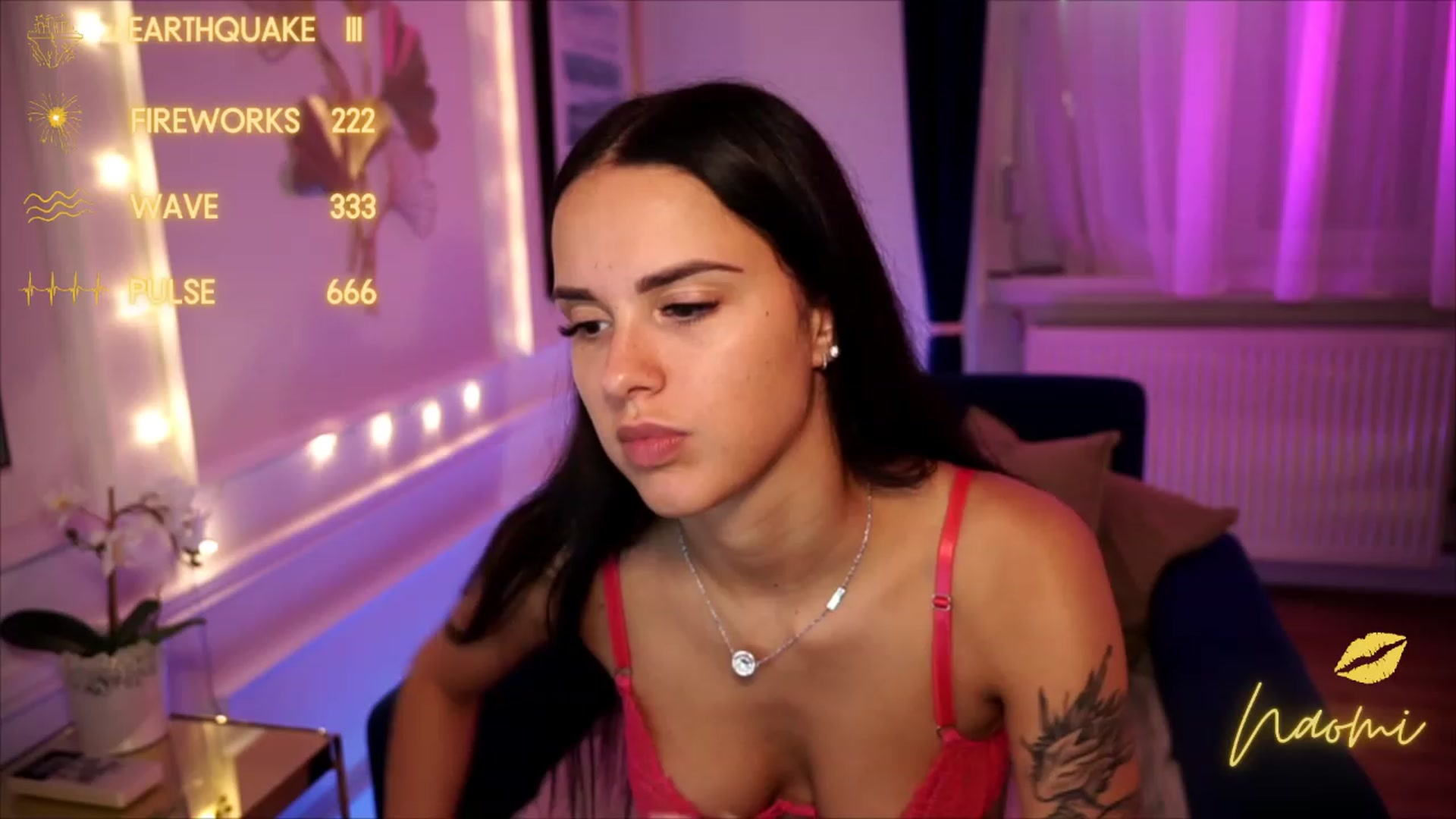 Gallery image thumbnail from cinnabellee's myfreecams stream on, 07/17/2023, 16:00 image 7 of 20