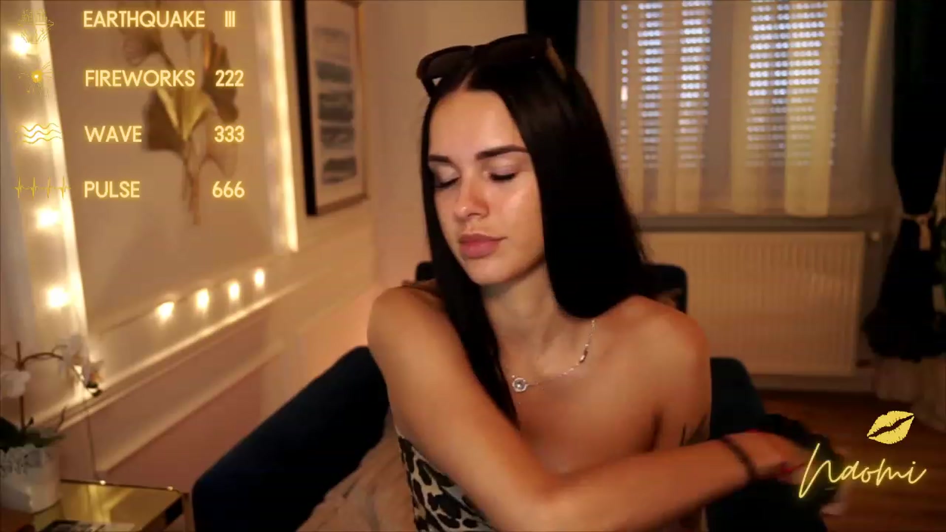 Gallery image thumbnail from cinnabellee's myfreecams stream on, 07/24/2023, 18:29 image 2 of 20
