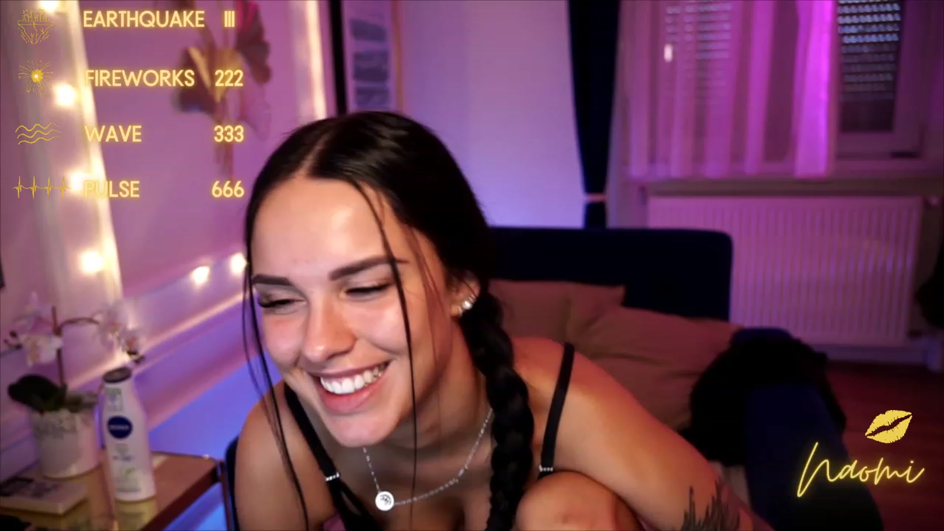 Gallery image thumbnail from cinnabellee's myfreecams stream on, 07/25/2023, 19:15 image 11 of 20