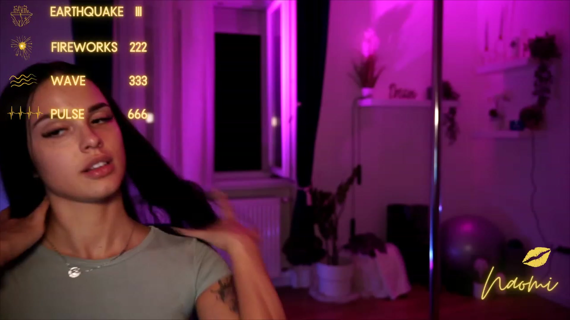 Gallery image thumbnail from cinnabellee's myfreecams stream on, 07/25/2023, 22:05 image 18 of 20