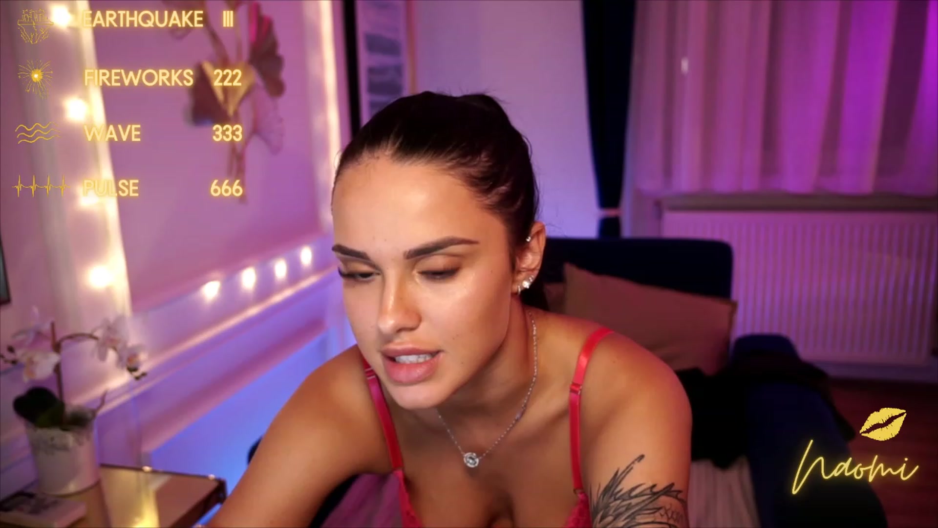 Gallery image thumbnail from cinnabellee's myfreecams stream on, 07/28/2023, 18:37 image 18 of 20