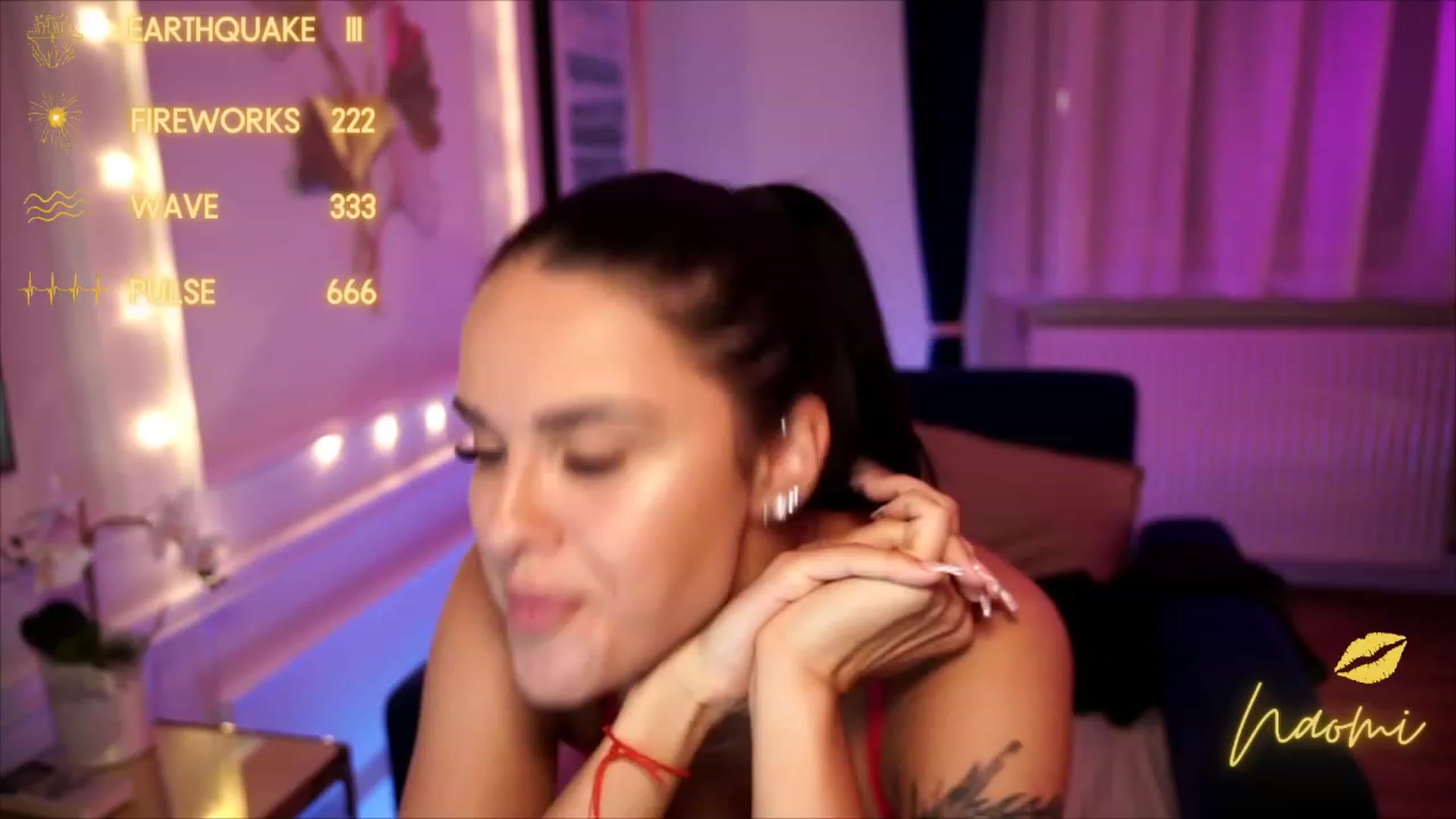 Gallery image thumbnail from cinnabellee's myfreecams stream on, 07/28/2023, 18:37 image 4 of 20