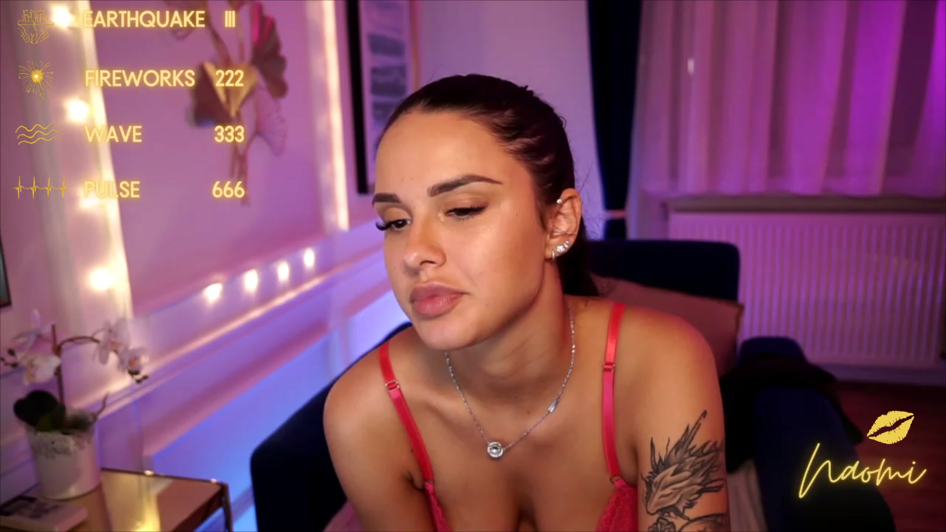 Gallery image thumbnail from cinnabellee's myfreecams stream on, 07/28/2023, 18:37 image 8 of 20