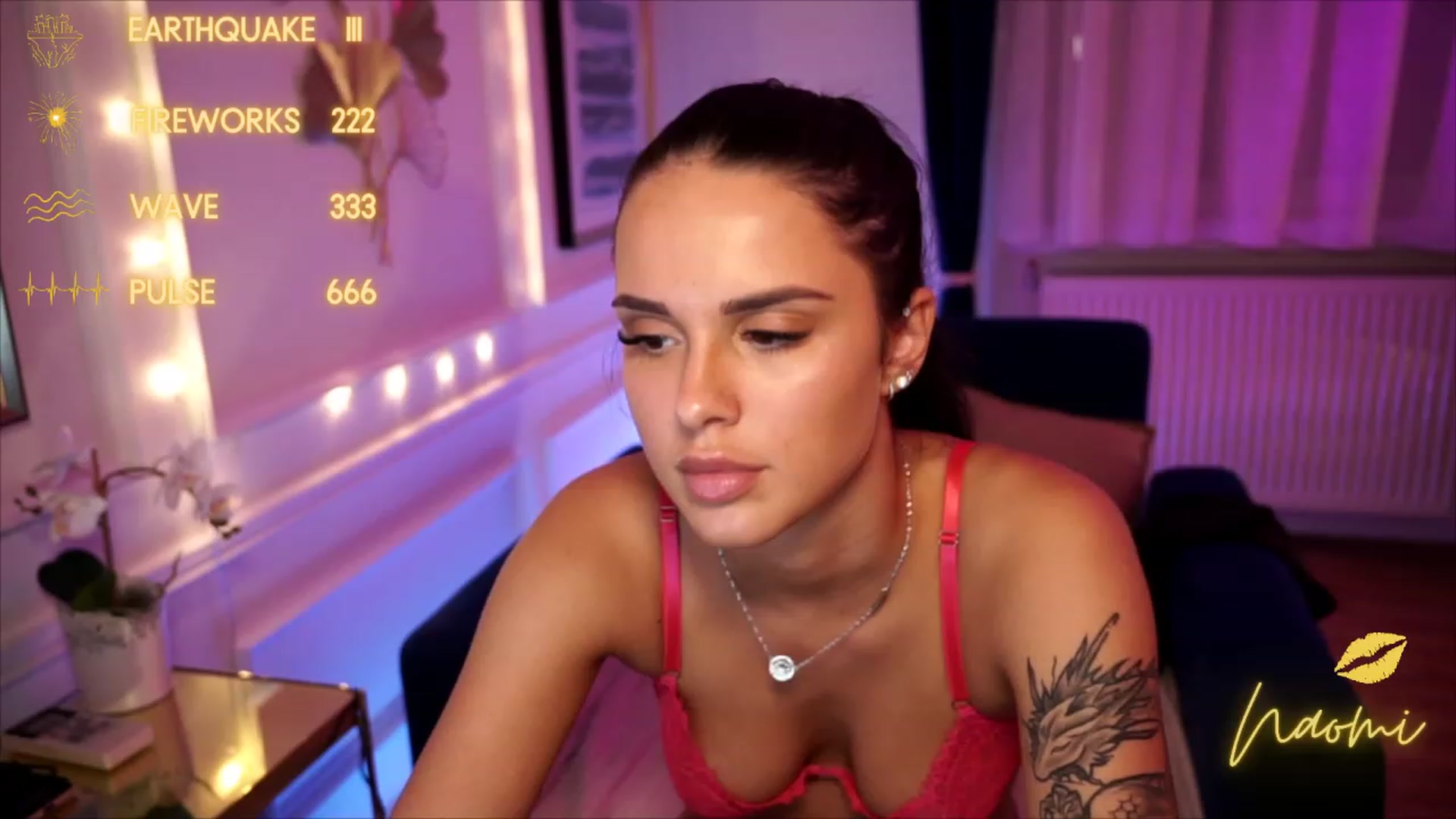Gallery image thumbnail from cinnabellee's myfreecams stream on, 07/28/2023, 21:28 image 9 of 20