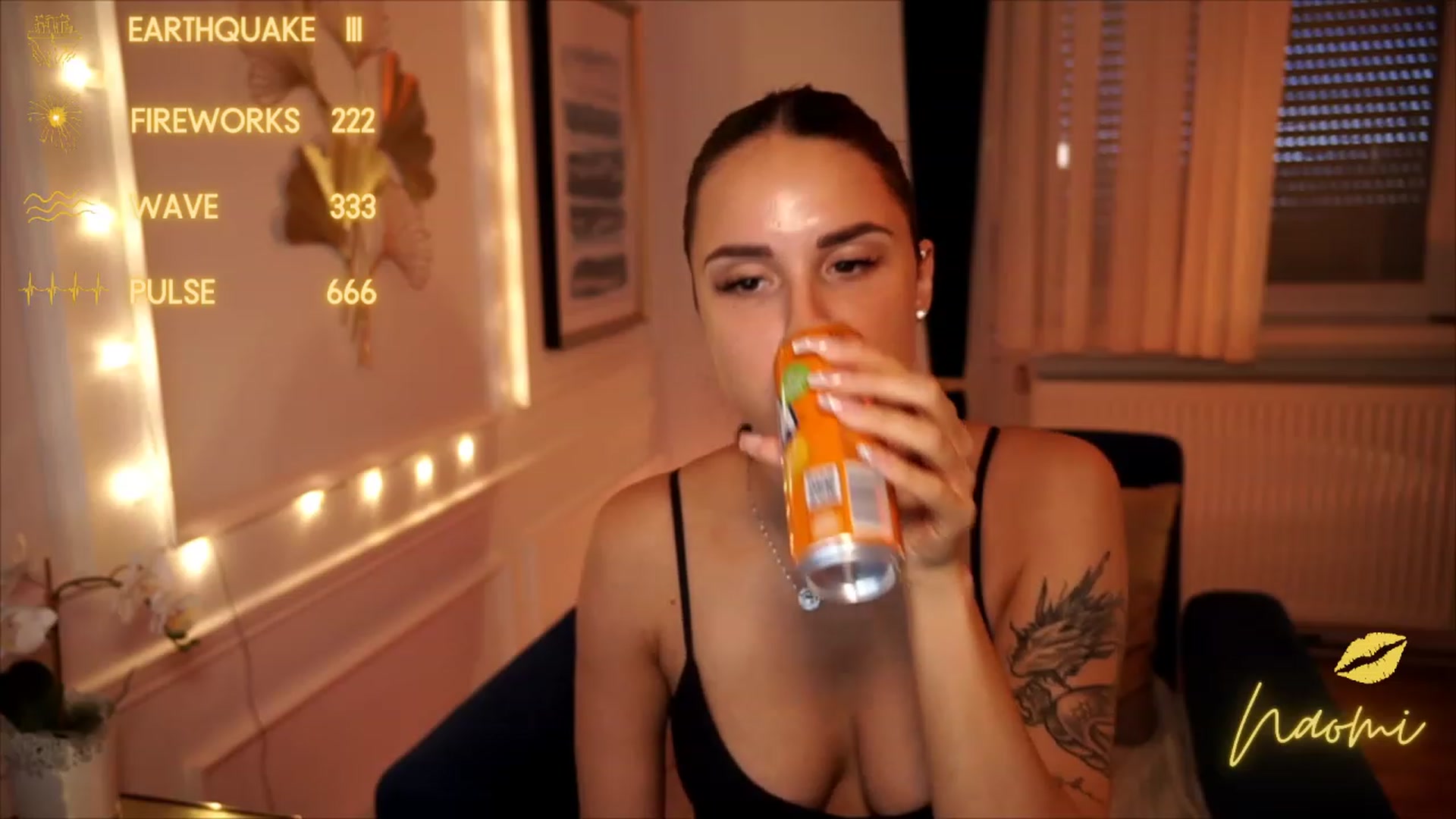 Gallery image thumbnail from cinnabellee's myfreecams stream on, 08/03/2023, 17:47 image 9 of 20