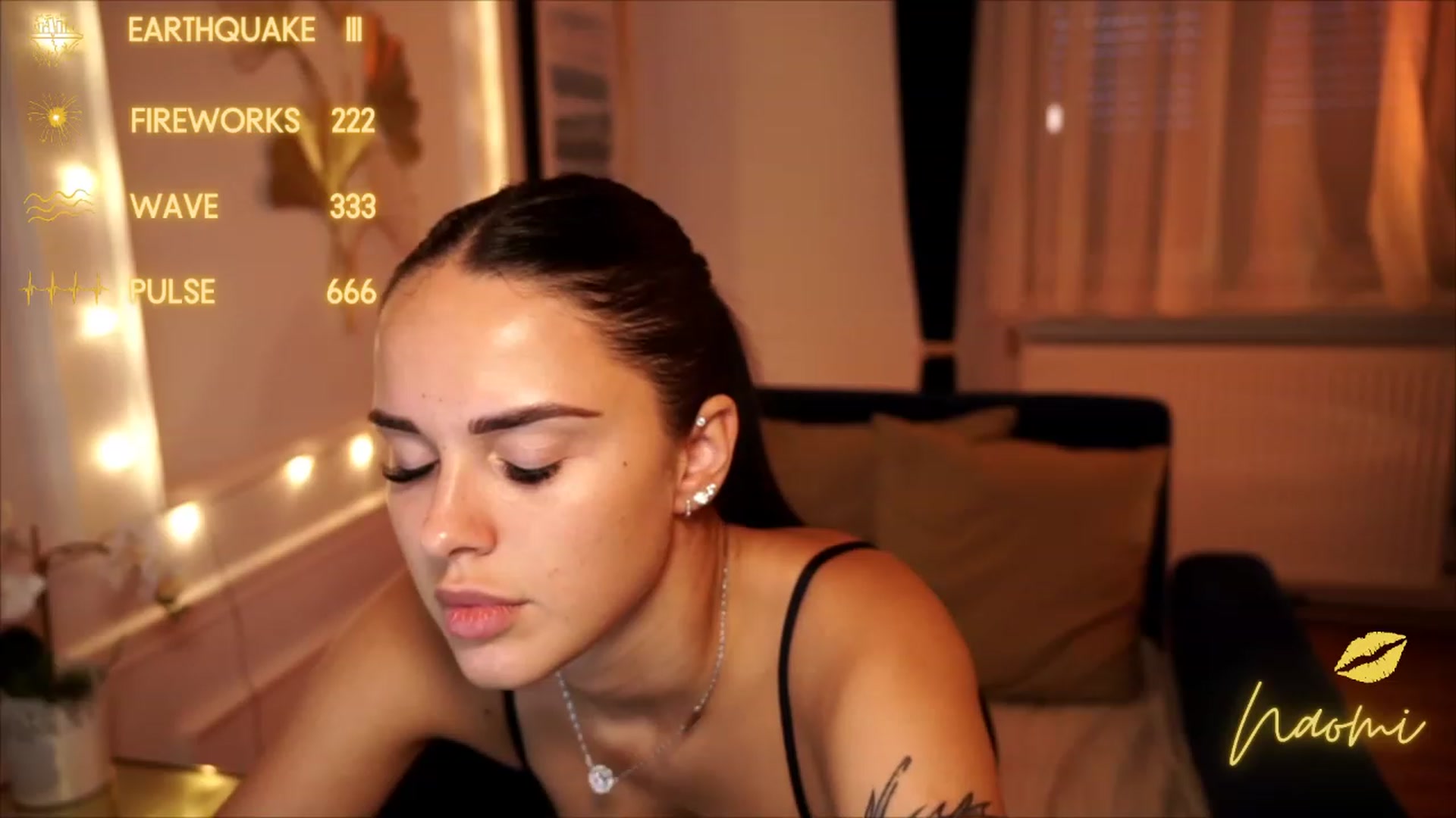 Gallery image thumbnail from cinnabellee's myfreecams stream on, 08/03/2023, 17:47 image 16 of 20