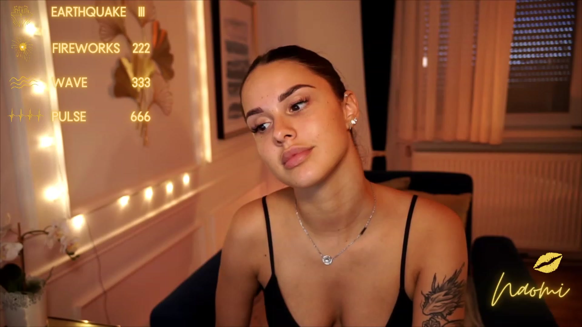 Gallery image thumbnail from cinnabellee's myfreecams stream on, 08/03/2023, 17:47 image 10 of 20