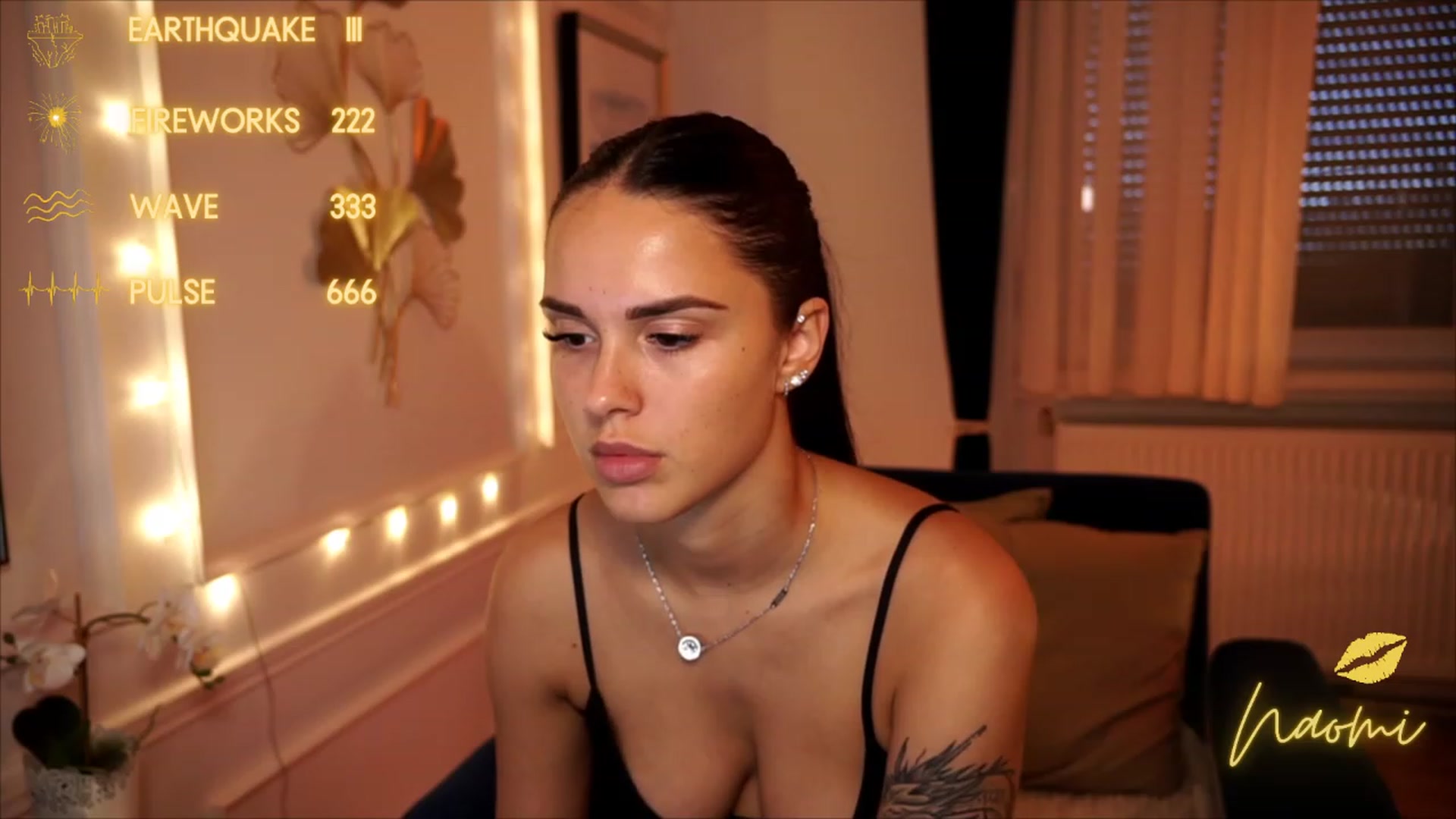 Gallery image thumbnail from cinnabellee's myfreecams stream on, 08/03/2023, 17:47 image 7 of 20